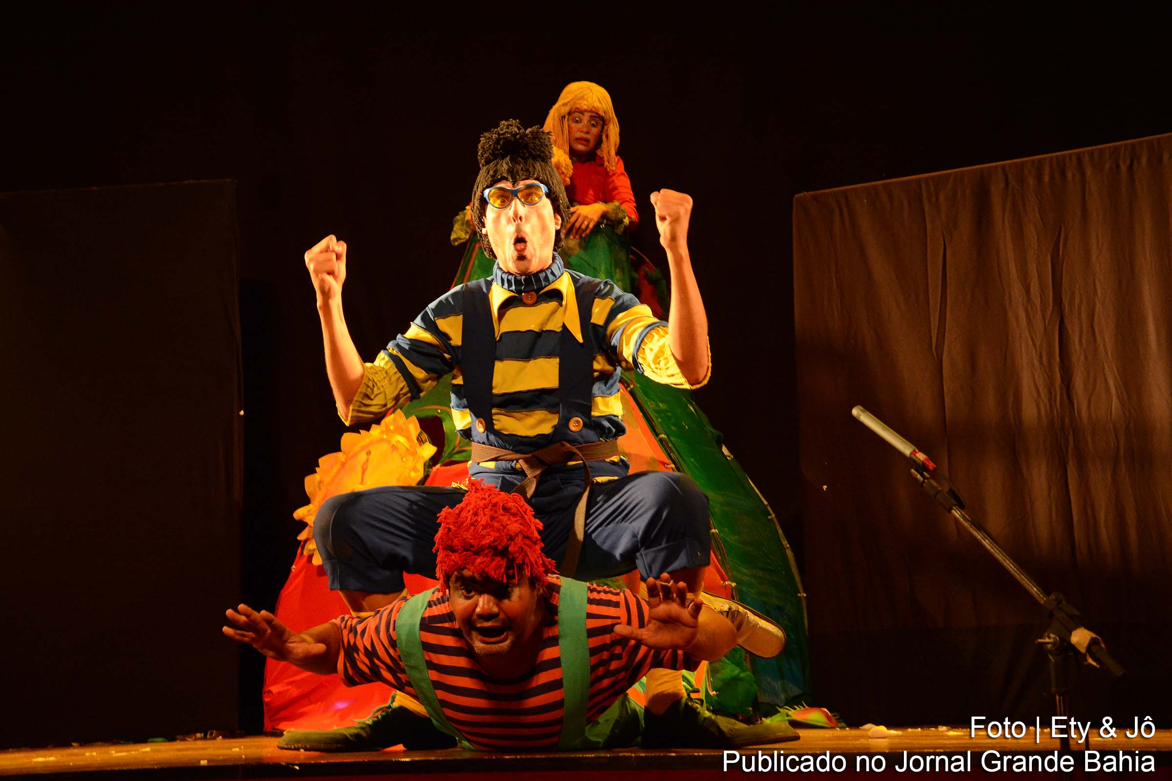 Cena do espetáculo 'Os Fogatas'.