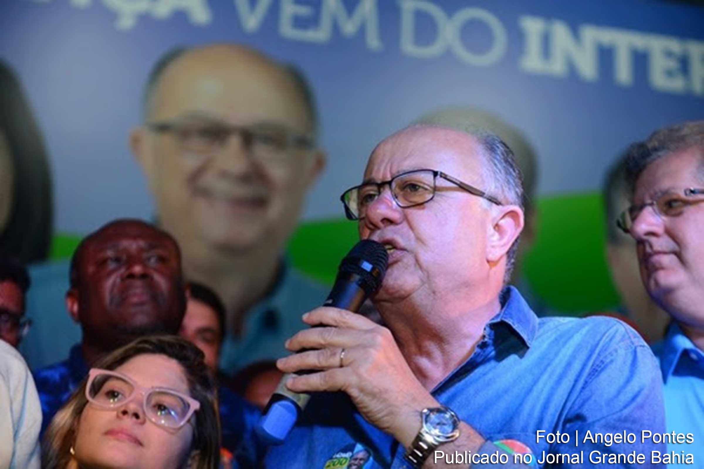 José Ronaldo de Carvalho.