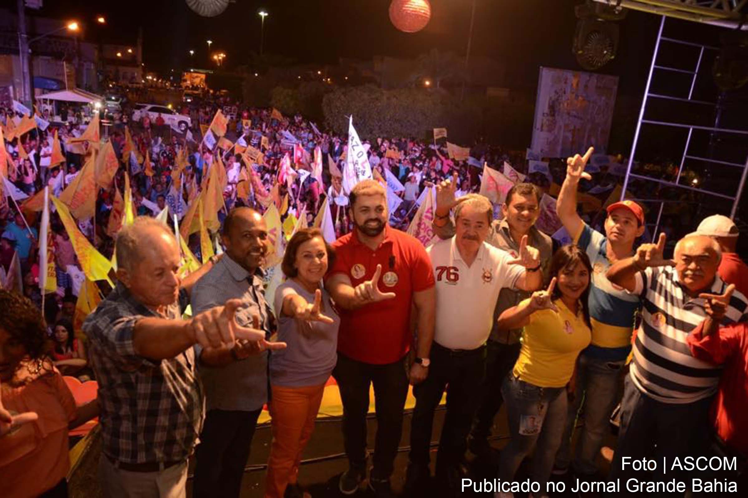 Eleições 2018: Candidata à deputada federal, Lídice Mata é recebida por multidão em Crisópolis