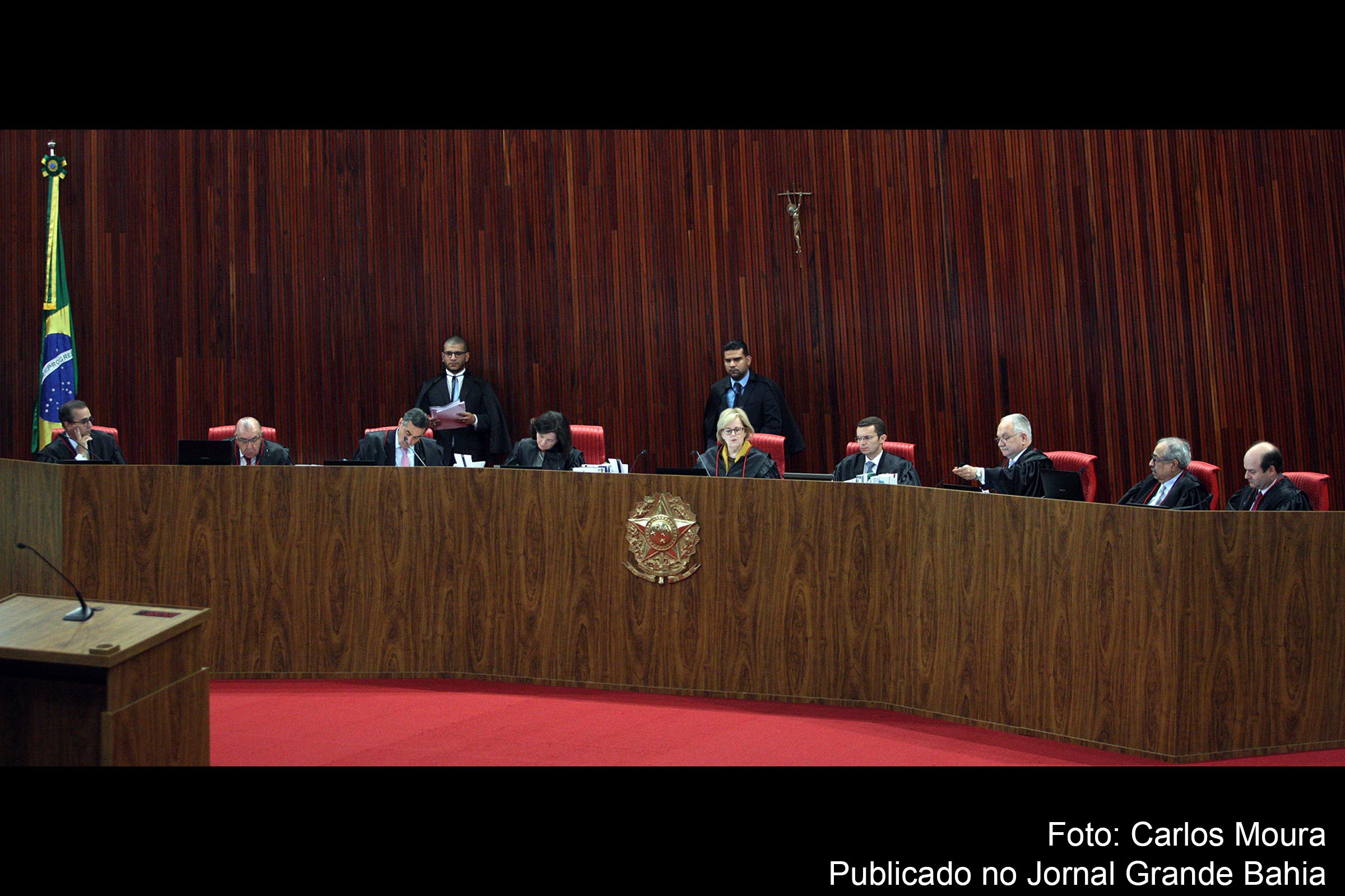 Tribunal Superior Eleitoral (TSE) julga pedido de impugnação da candidatura do ex-presidente Lula.