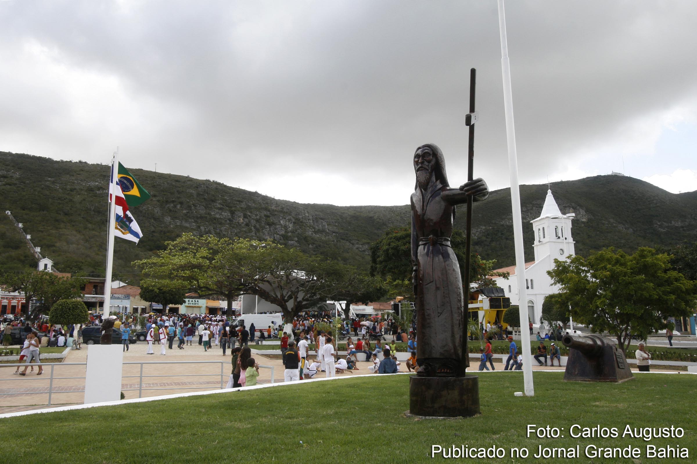 Equipamentos e títulos de terra fortalecem agricultura familiar do município de Monte Santo