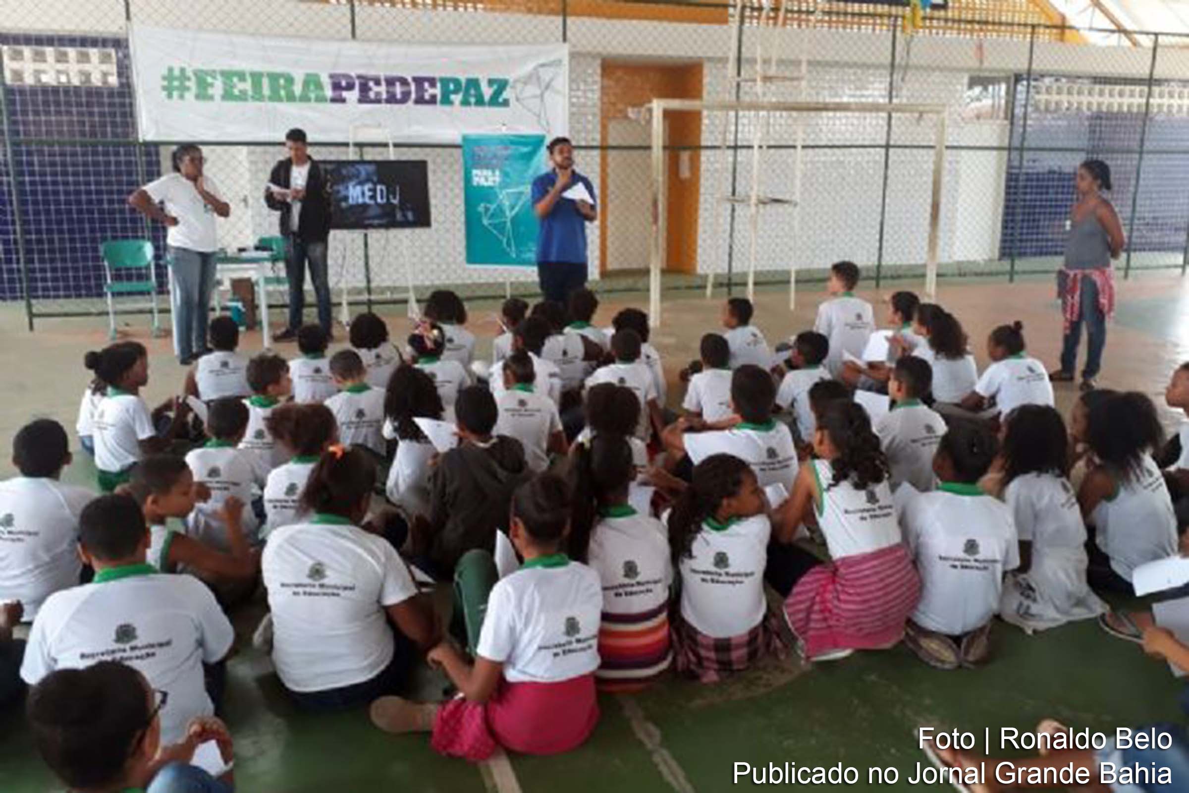 Caravana da Paz realizou atividade na Escola Municipal Josenita Nery no Bairro Aviário.