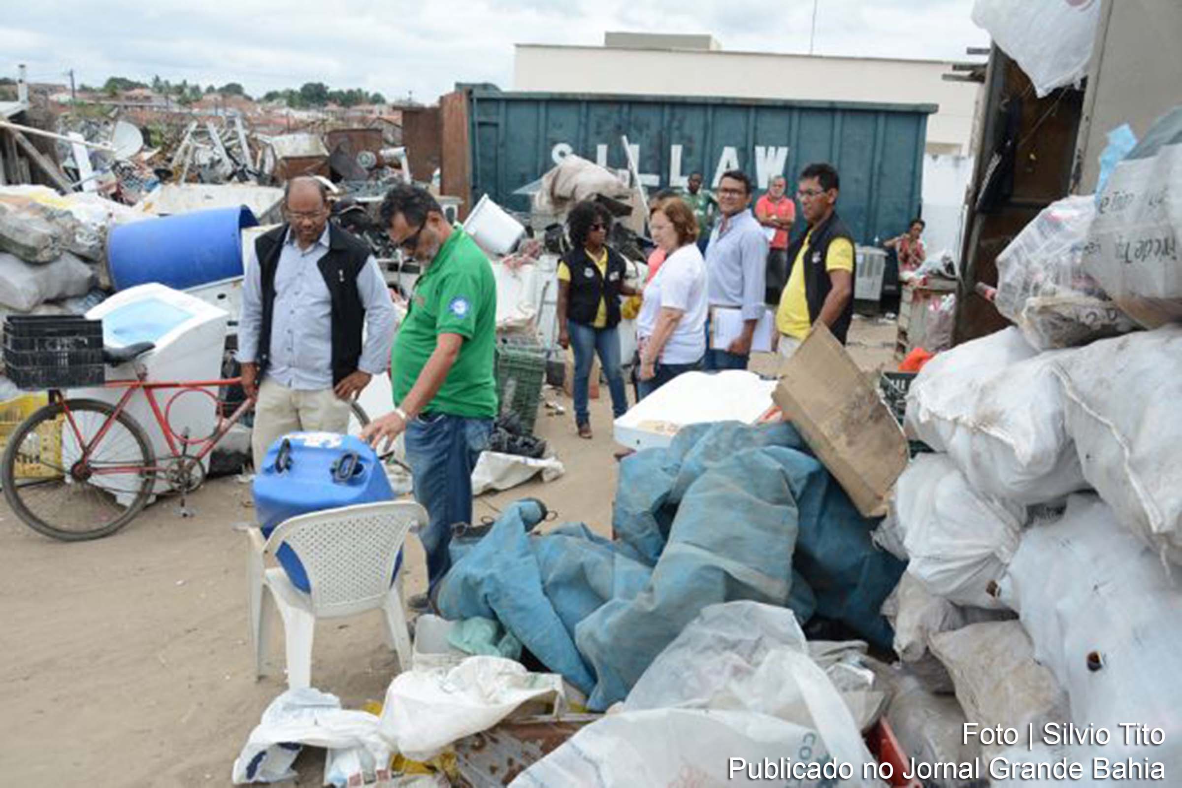 Fiscalização ocorreu em dez pontos localizados em oito bairros para observar as suas condições de funcionamento.