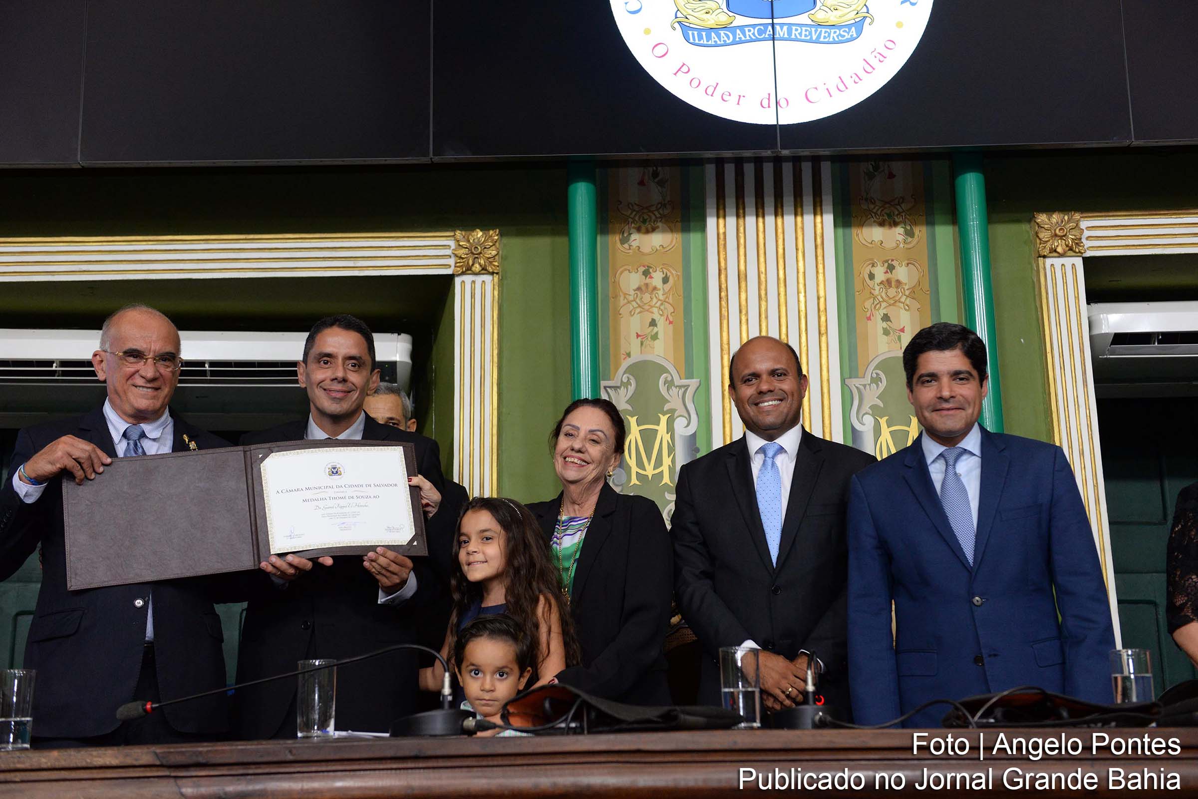 Advogado e professor Gamil Föppel recebe mais alta honraria da Câmara Municipal de Salvador.
