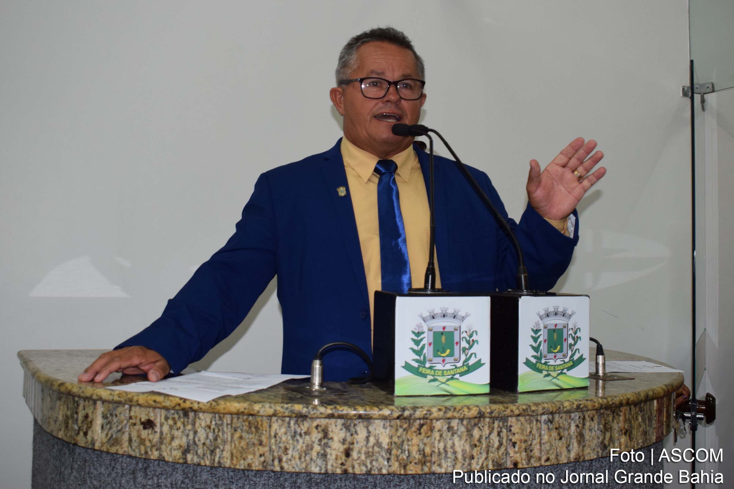 José Menezes (Zé Filé): Feira de Santana tem dinheiro para tudo, menos para pagar o salário dos cooperados.