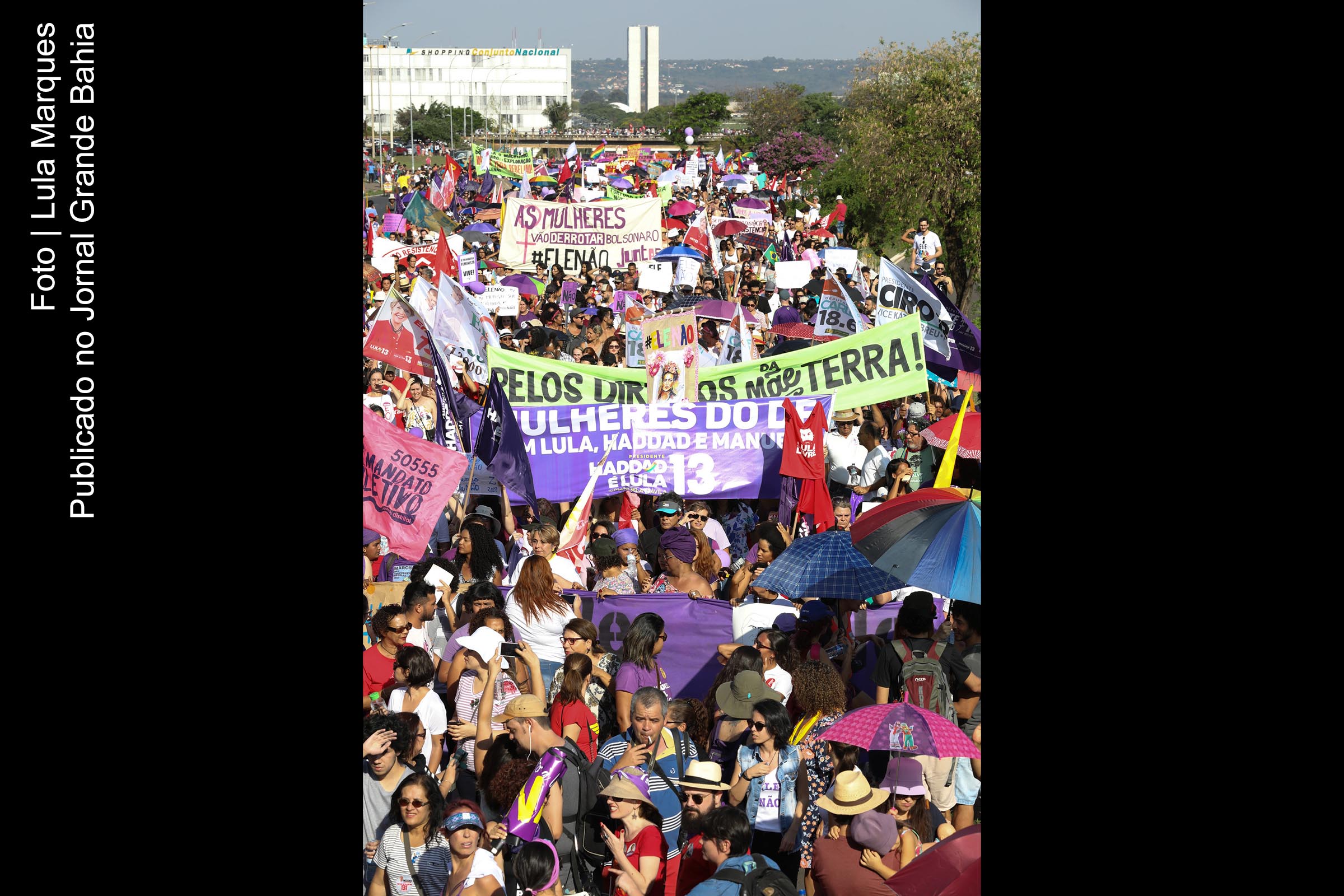 #EleNão: A manifestação histórica liderada por mulheres no Brasil vista por quatro ângulos