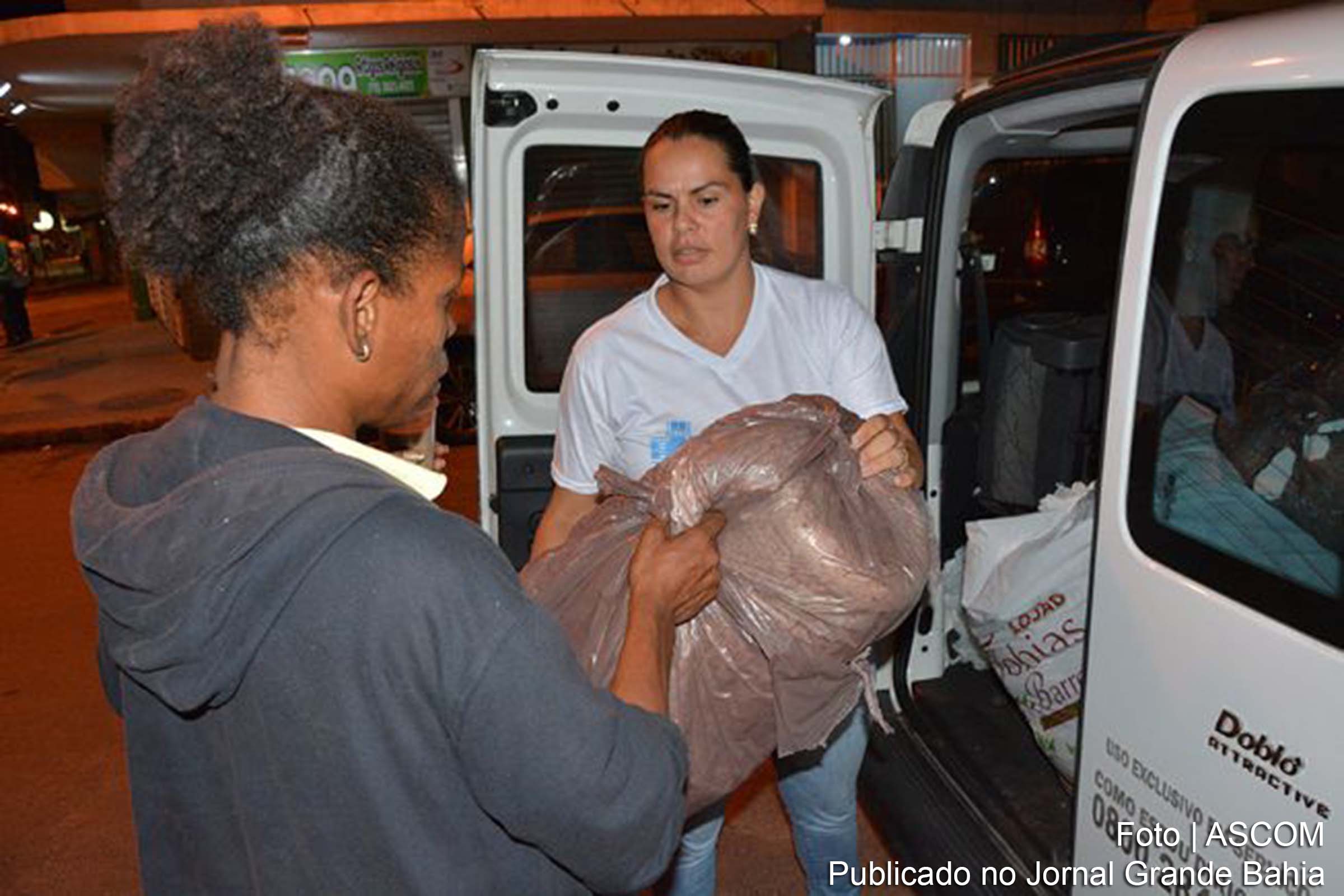 Programa Consultório na Rua realiza atendimento médico, psicológico e social para transexuais e travestis.
