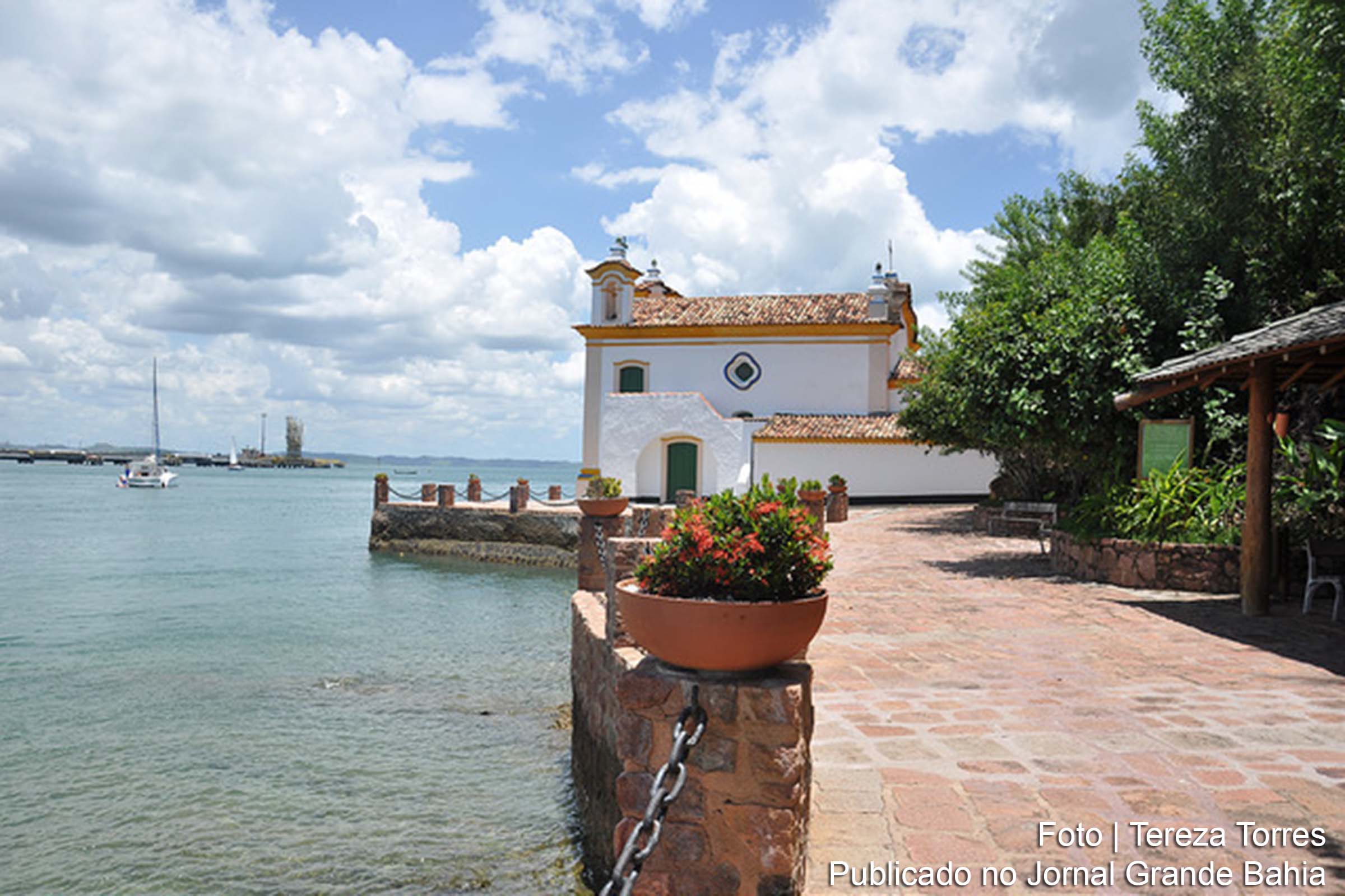 Ilha de Frades, localizada na Baía de Todos-os-Santos.