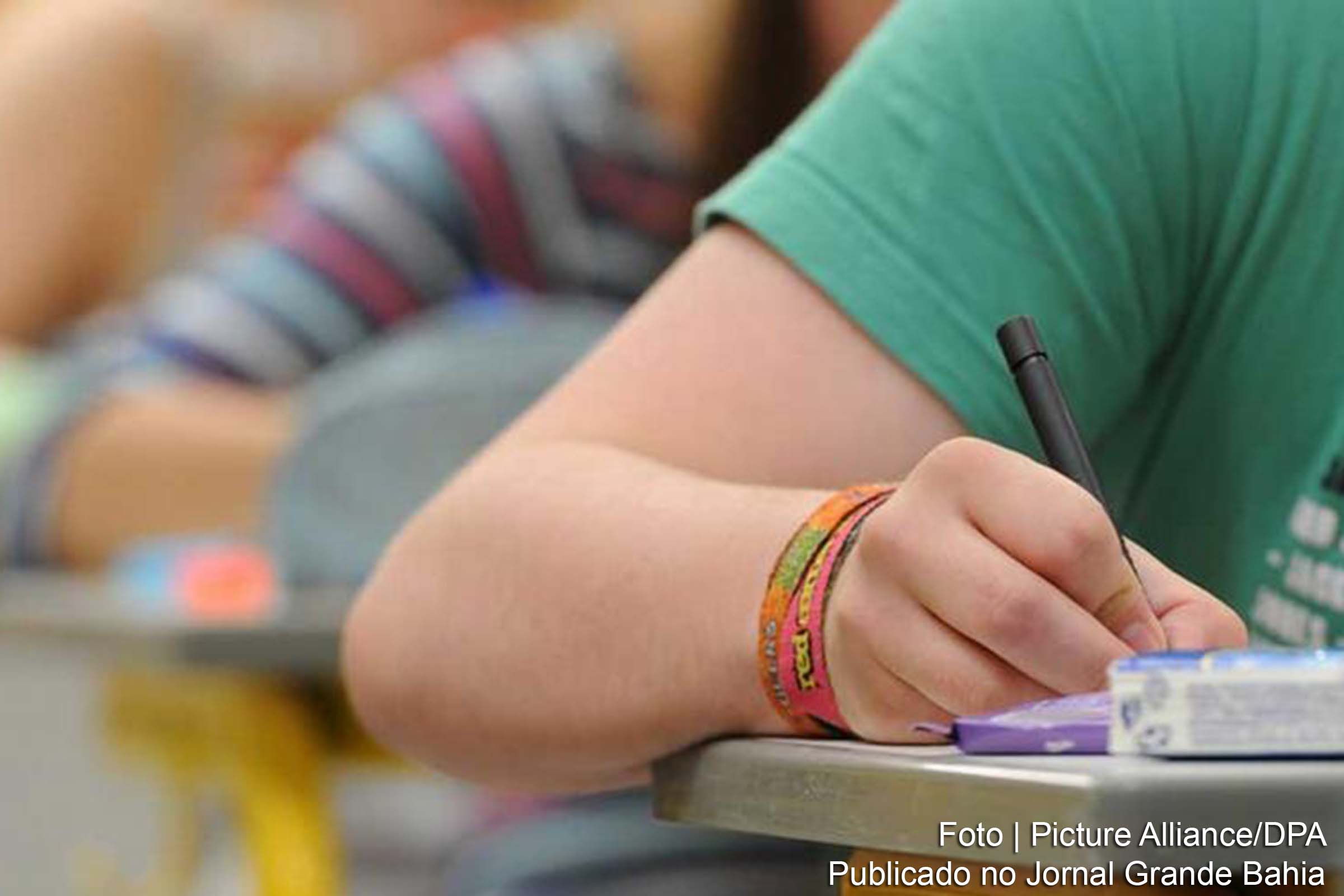 Brasil gasta menos por aluno que os EUA e os países da OCDE – tanto na educação básica como no ensino superior.