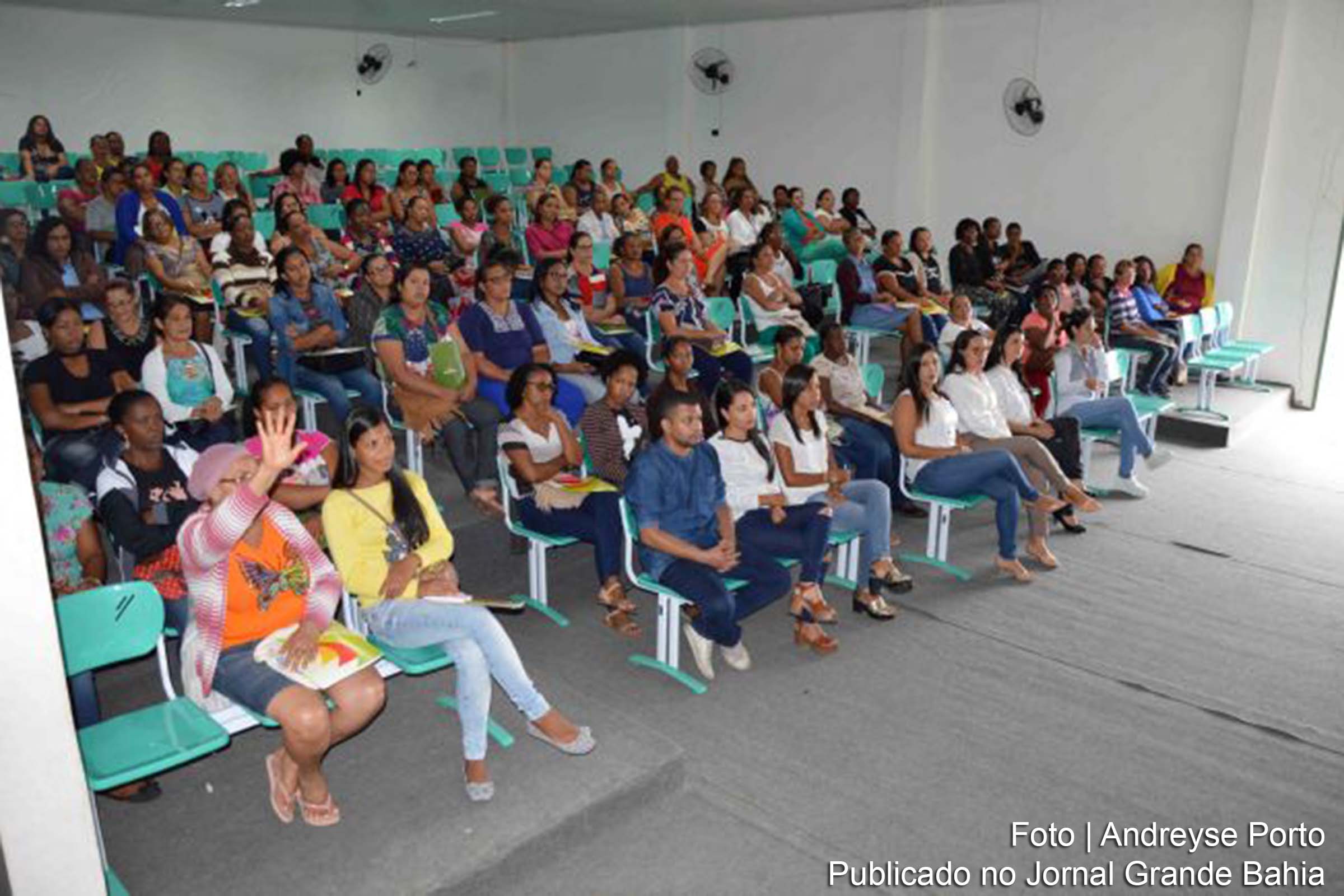 Capacitação continuada é oferecida para merendeiras da Rede Municipal de Feira de Santana.