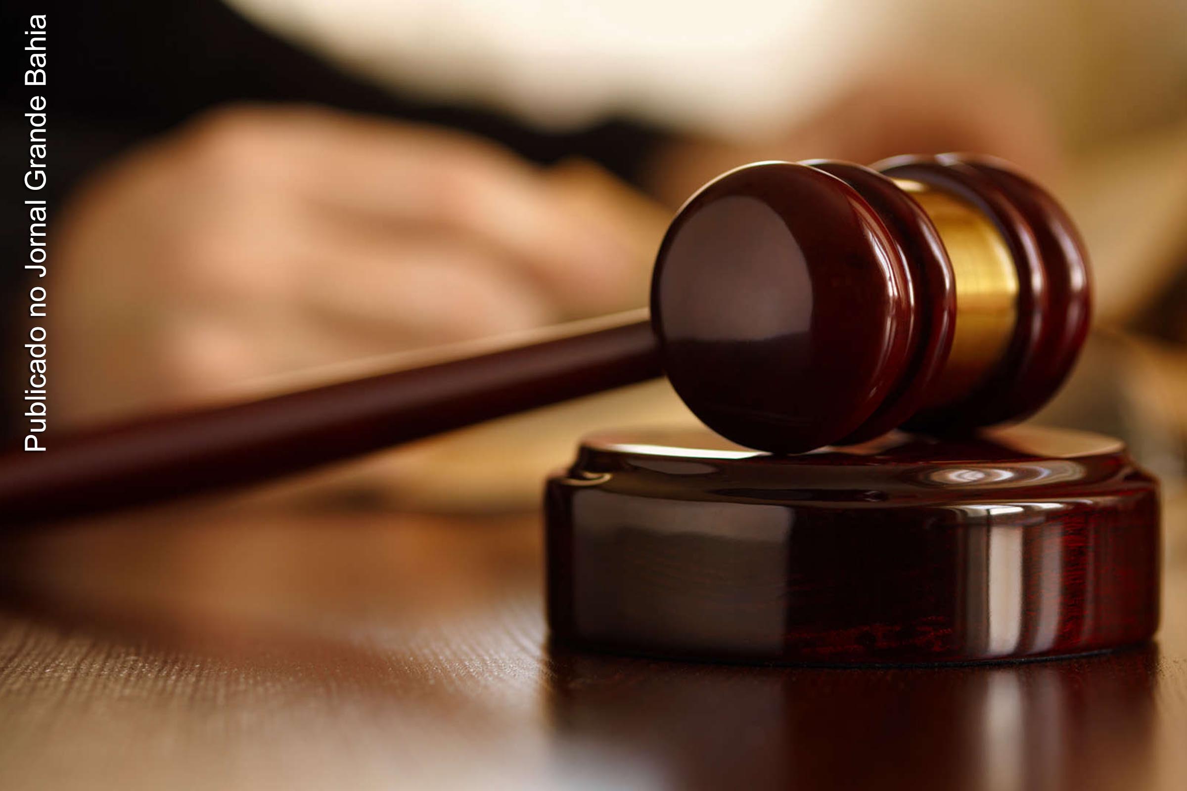 Alguns poucos membros do 1º Grau do Poder Judiciário e do Ministério Público da Bahia (MPBA) se alinham a ideias fascistas e desmoralizam as instituições as quais pertencem ao violarem a Liberdade de Imprensa com bem jurídico da sociedade brasileira.