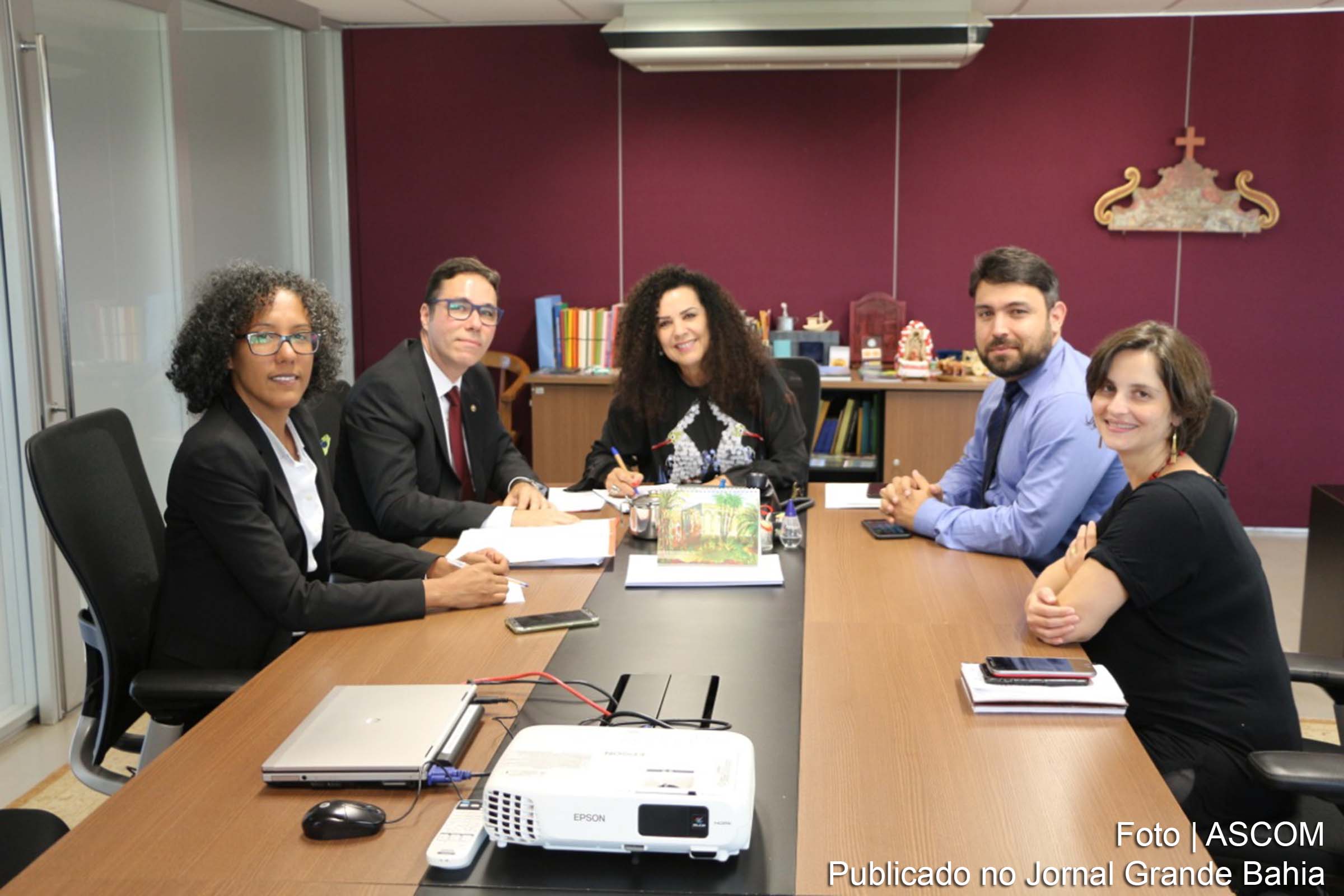 Membros do MPBA e IPHAN firmam acordo para proteger o centro histórico de Igatu, em Andaraí.