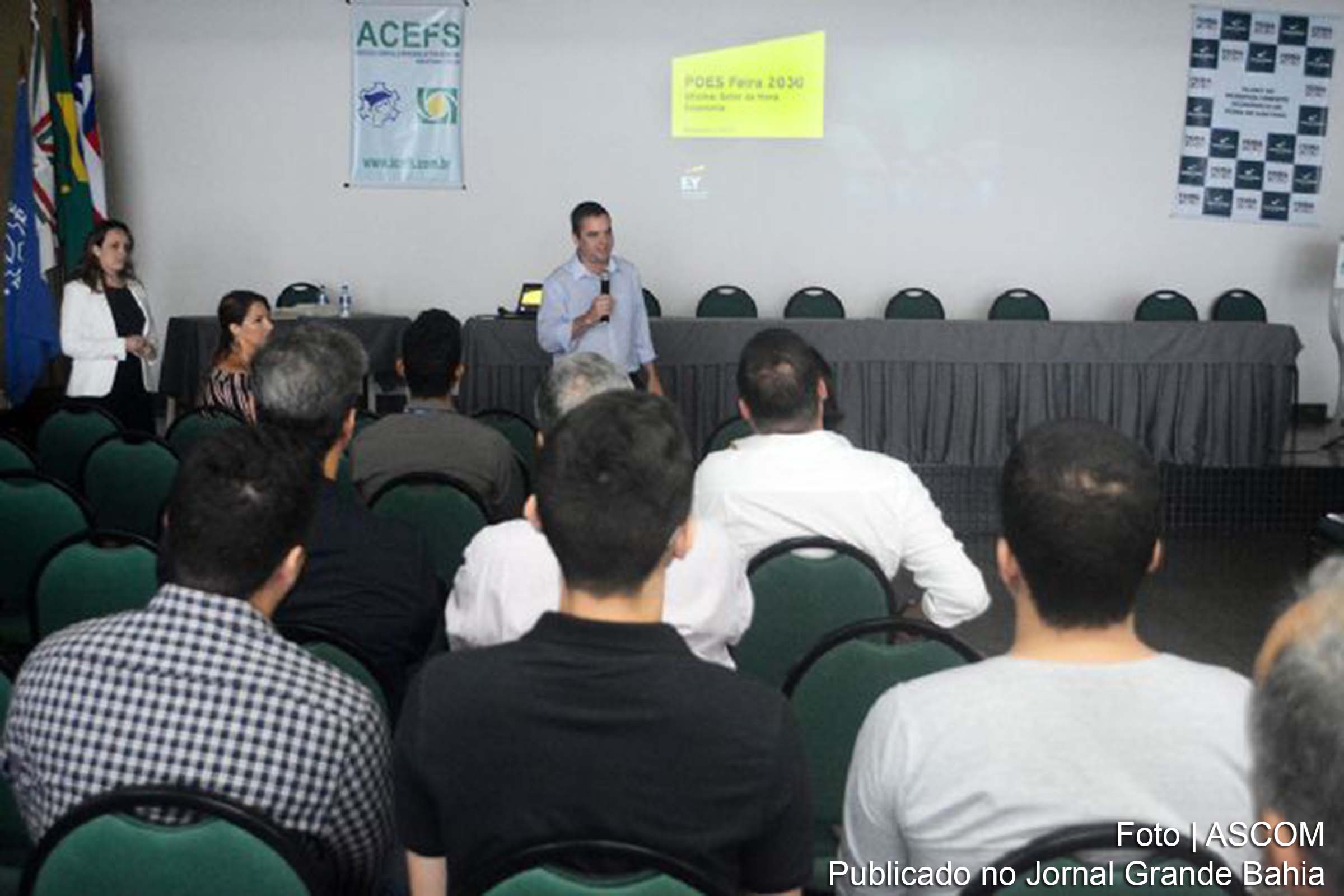 Empreendedores, desenvolvedores e designers participam do painel de debates ‘Feira 2030: Startups, Nova Economia’.