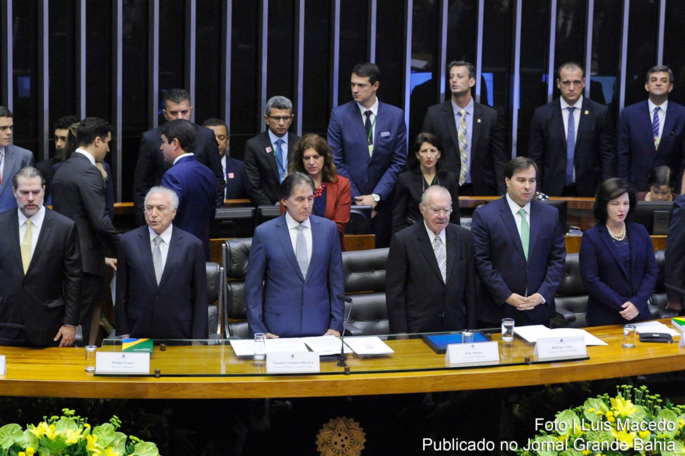 Defesa do regime democrático marca sessão comemorativa dos 30 anos da Constituição