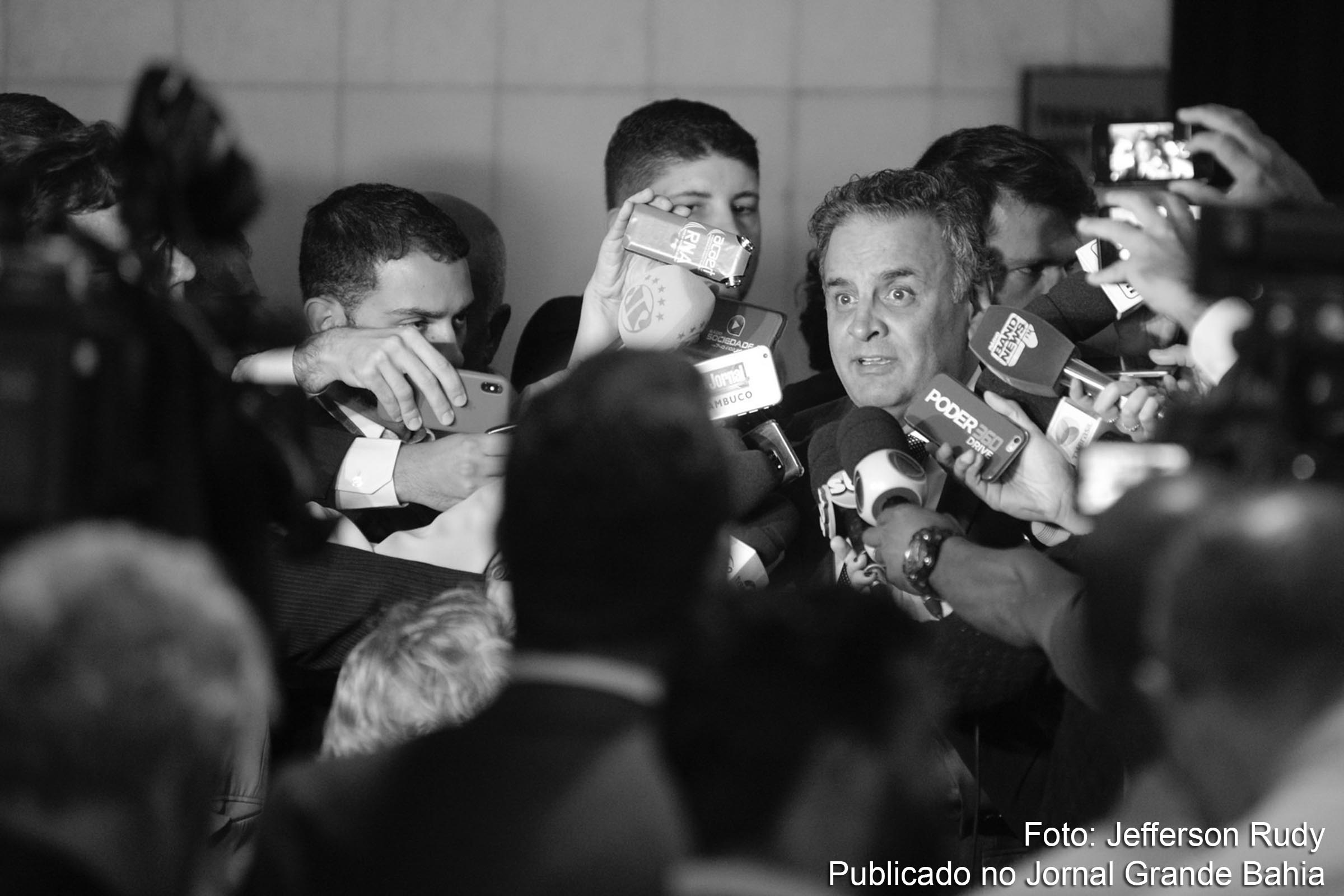 Ações da PGR contra senador Aécio Neves da Cunha (PSDB/MG) investigam por envolvimento em atos de corrupção do Caso Lava Jato.