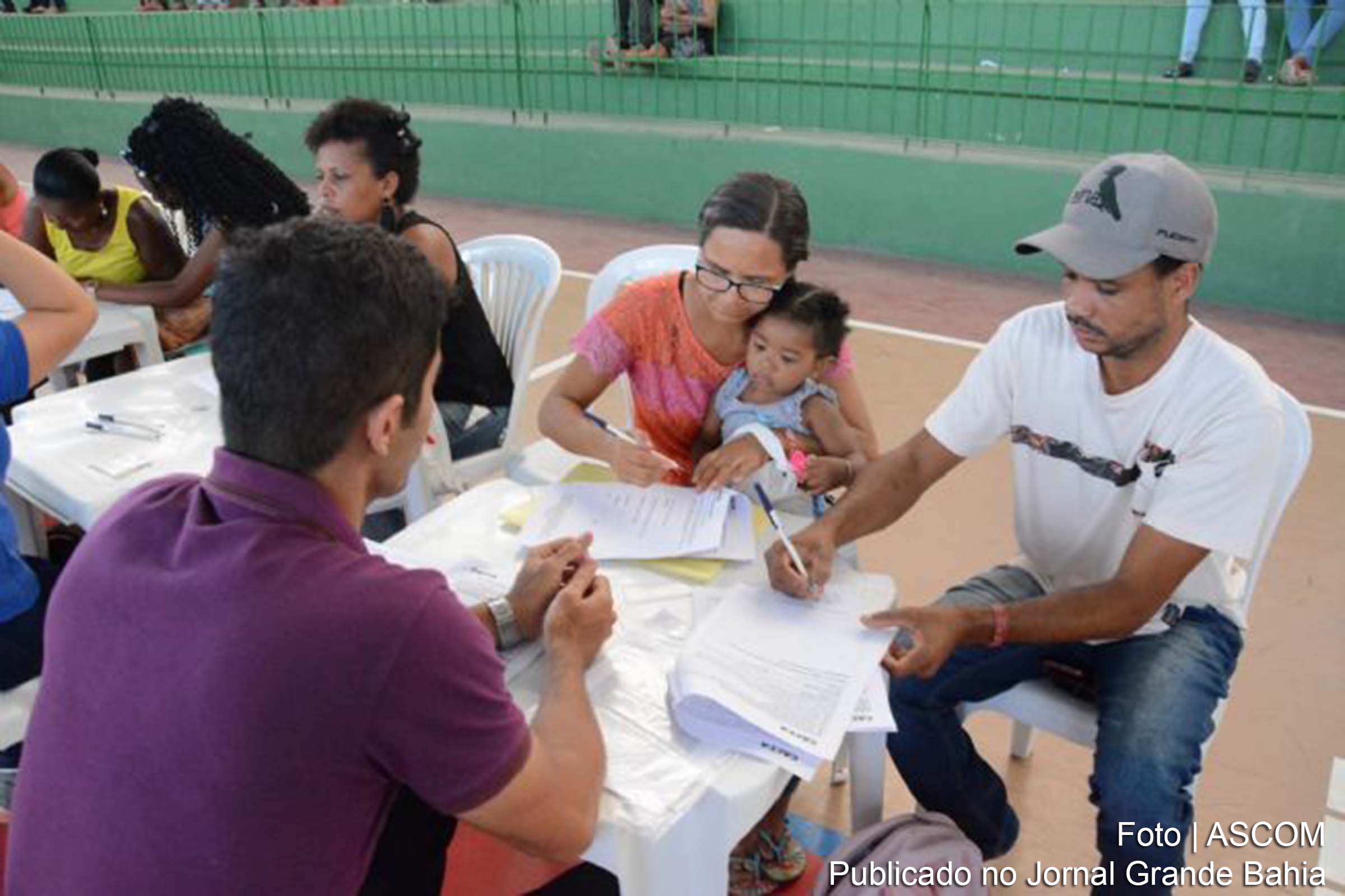 Feira de Santana: 499 beneficiados com um imóvel no residencial Solar Aeroporto assinaram contrato de imóveis do MCMV