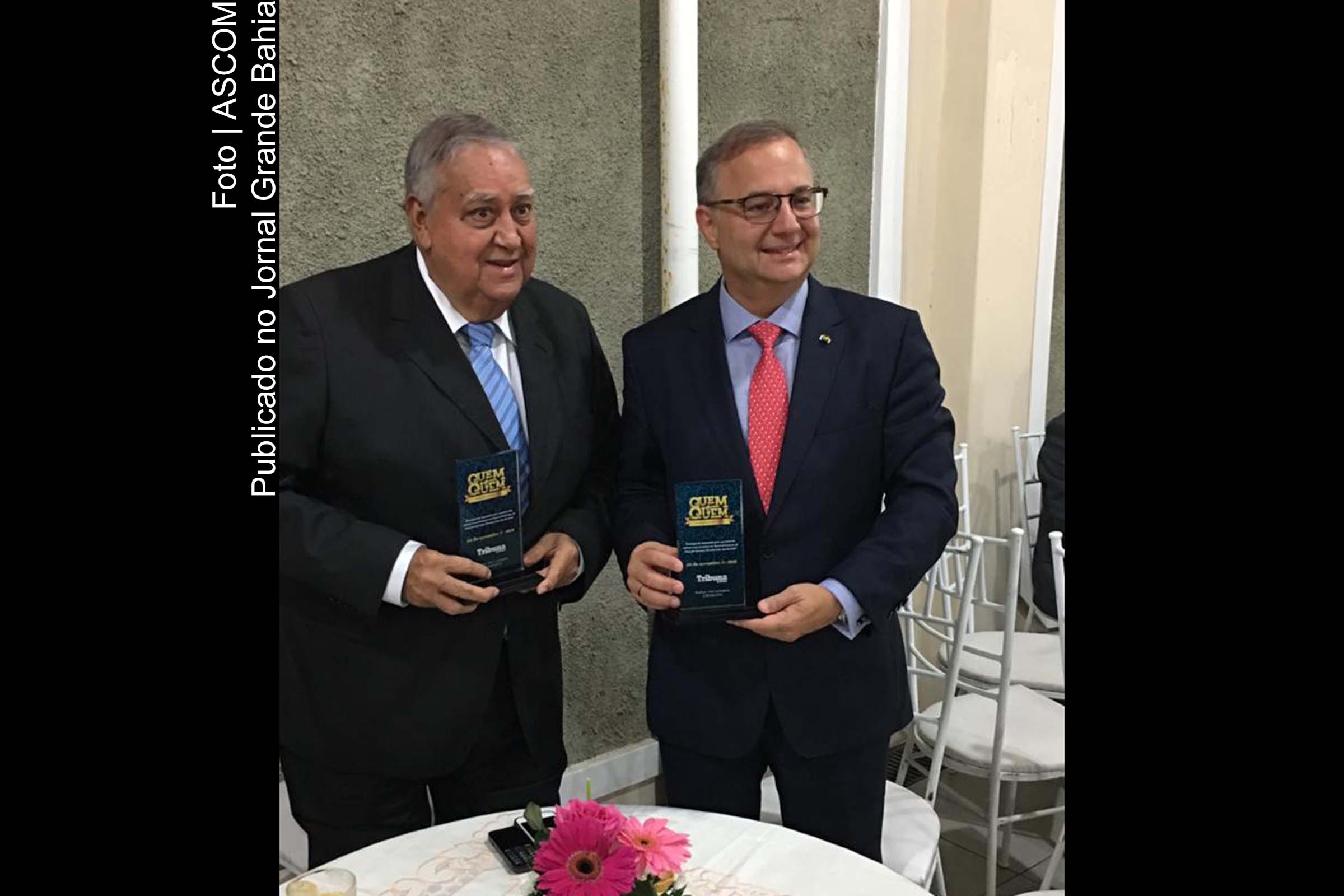 Diretor-geral do Hospital Geral Clériston Andrade, Dr. José Carlos de Carvalho Pitangueira e o secretário Estadual da Saúde, Dr. Fábio Vilas-Boas, foram homenageados pelo jornal Tribuna da Bahia, com o prêmio 'Quem é Quem 2018'.