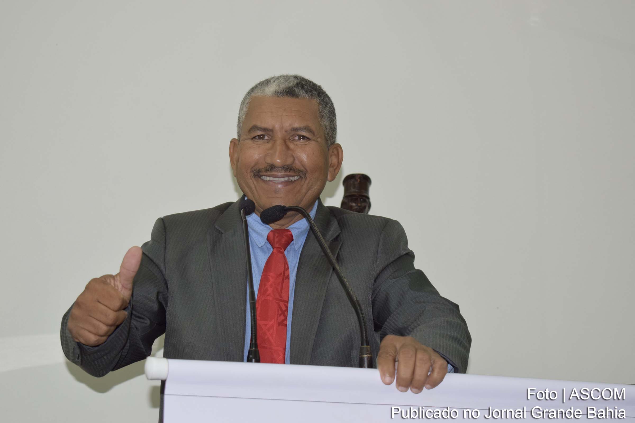 José Marques: fiquei mito feliz em celebrar a união de uma família ontem.