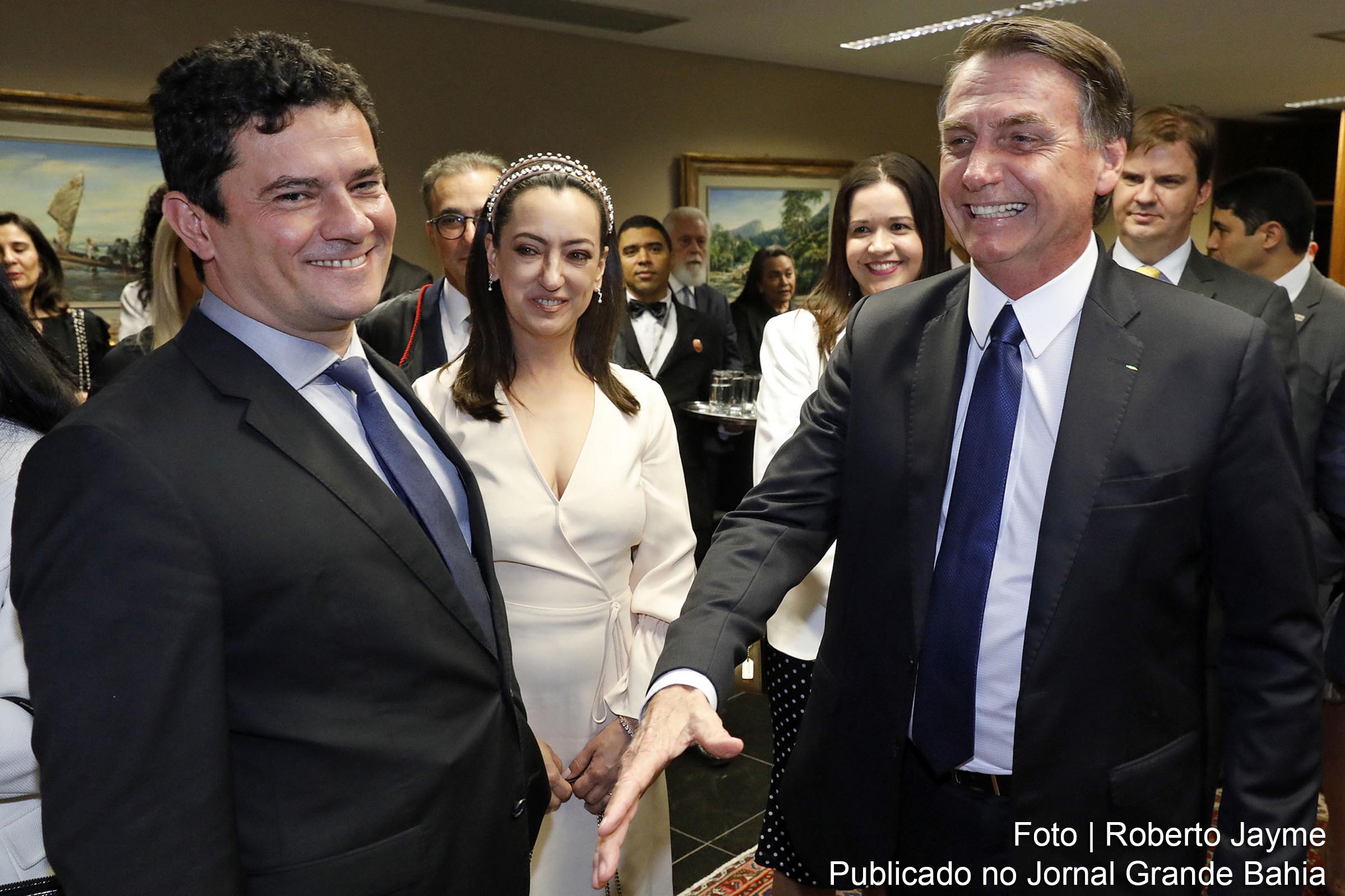 Sérgio Moro e Jair Bolsonaro durante cerimônia de diplomação, no TSE, de Bolsonaro como presidente da República.