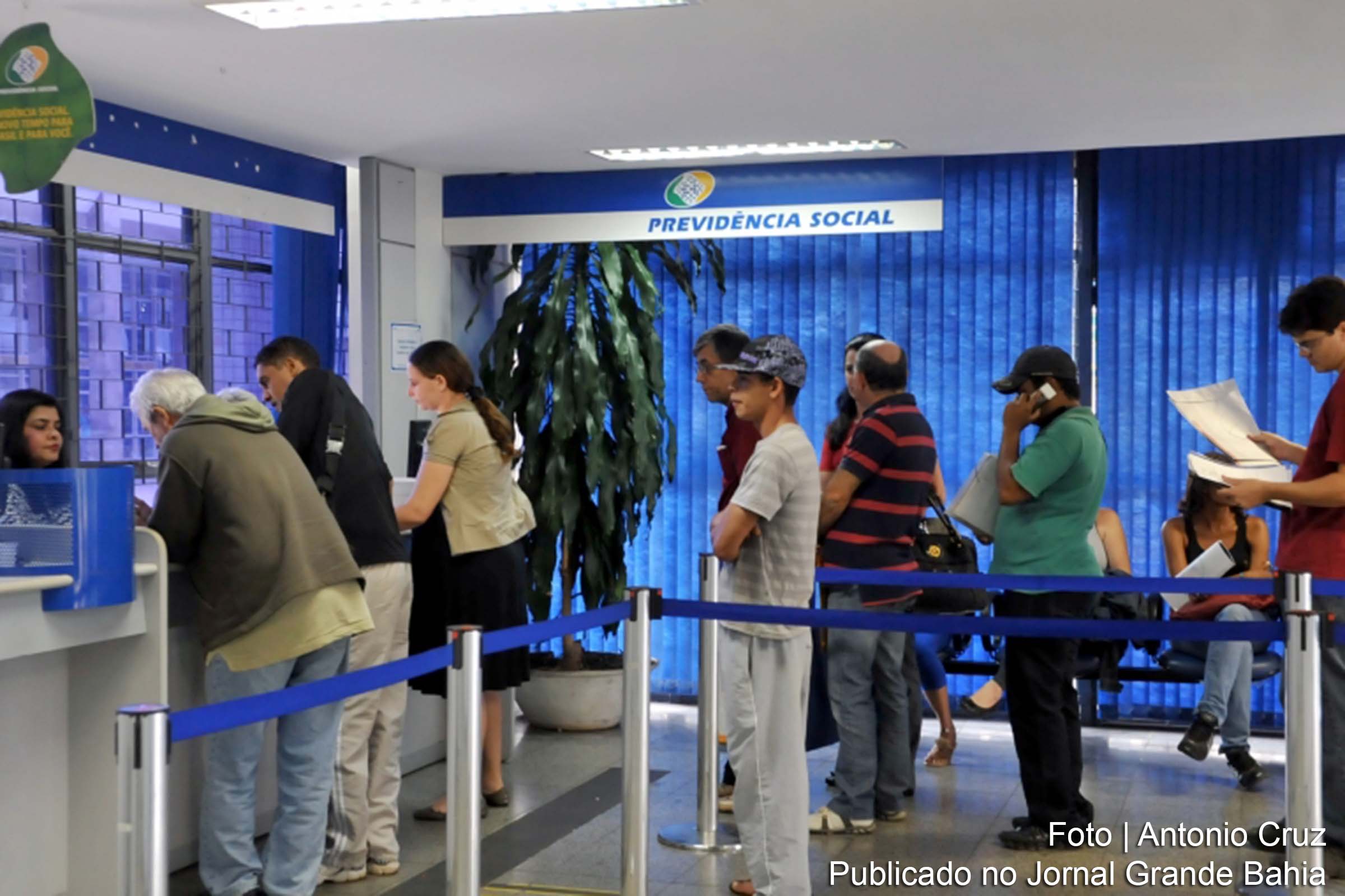 Benefícios do INSS acima do salário mínimo terão reajuste de 3,43%.