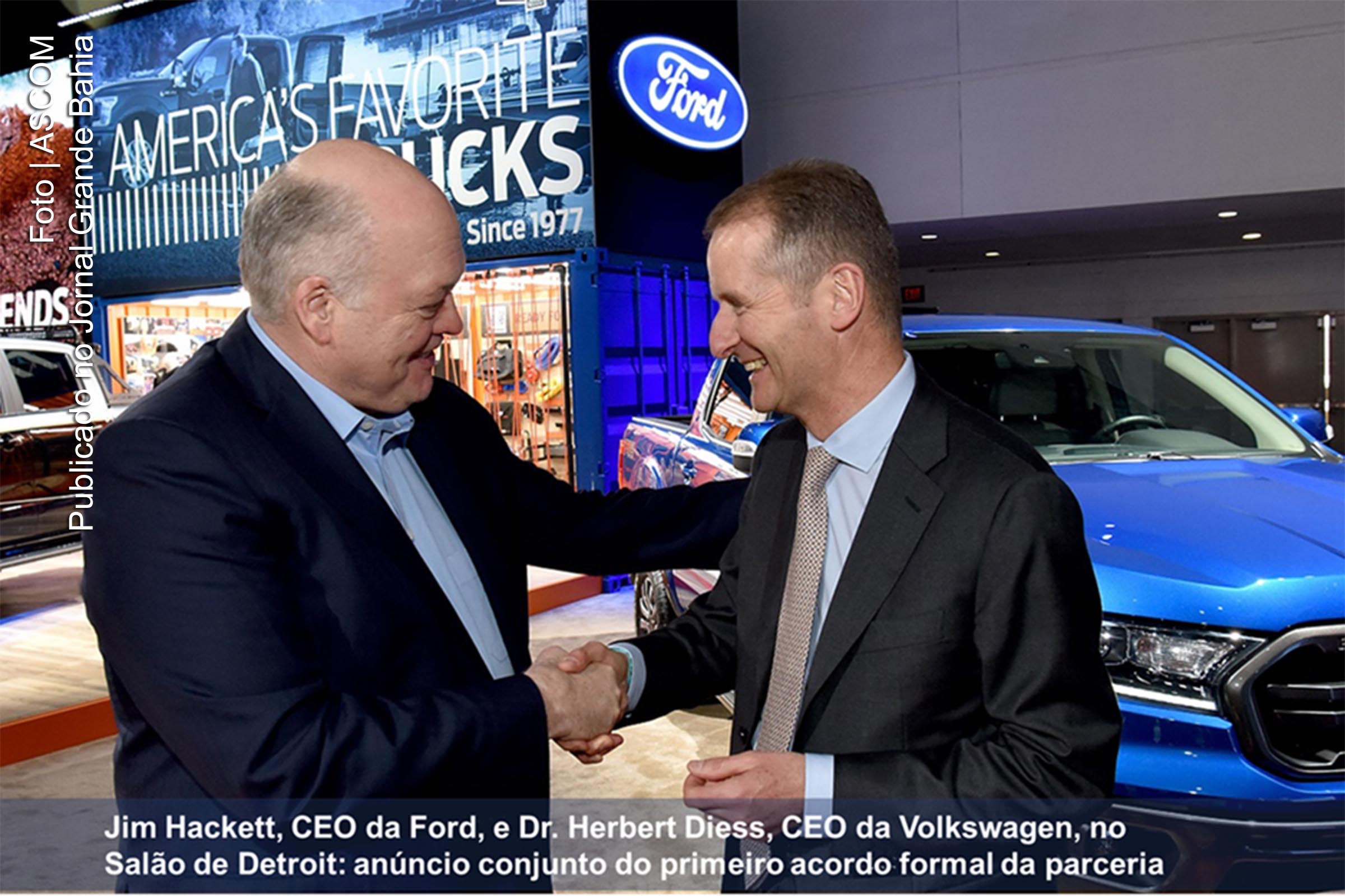 CEO da Ford Jim Hackett e Herbert Diess CEO da VW, durante o Salão Detroit 2019.