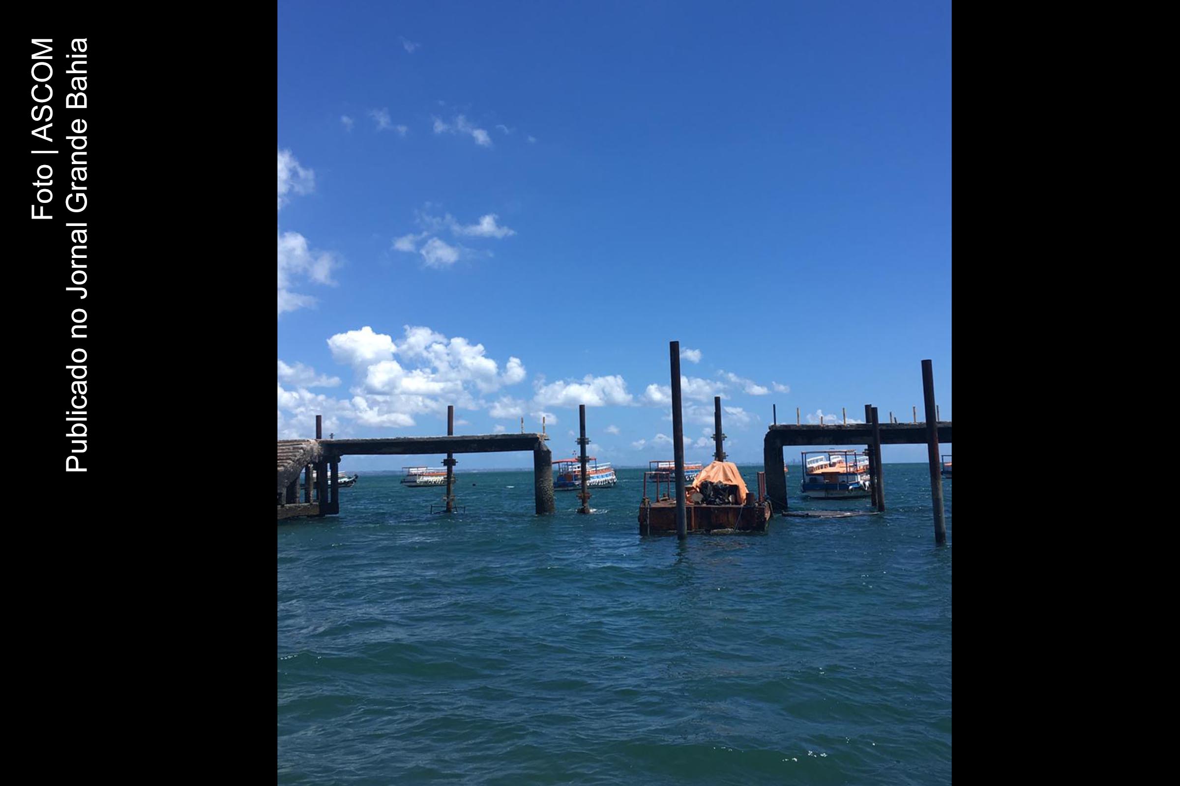 Desabamento da ponte da praia de Paramaná deixa turistas a ver navios. Prefeitura de Salvador é criticada por negligência.