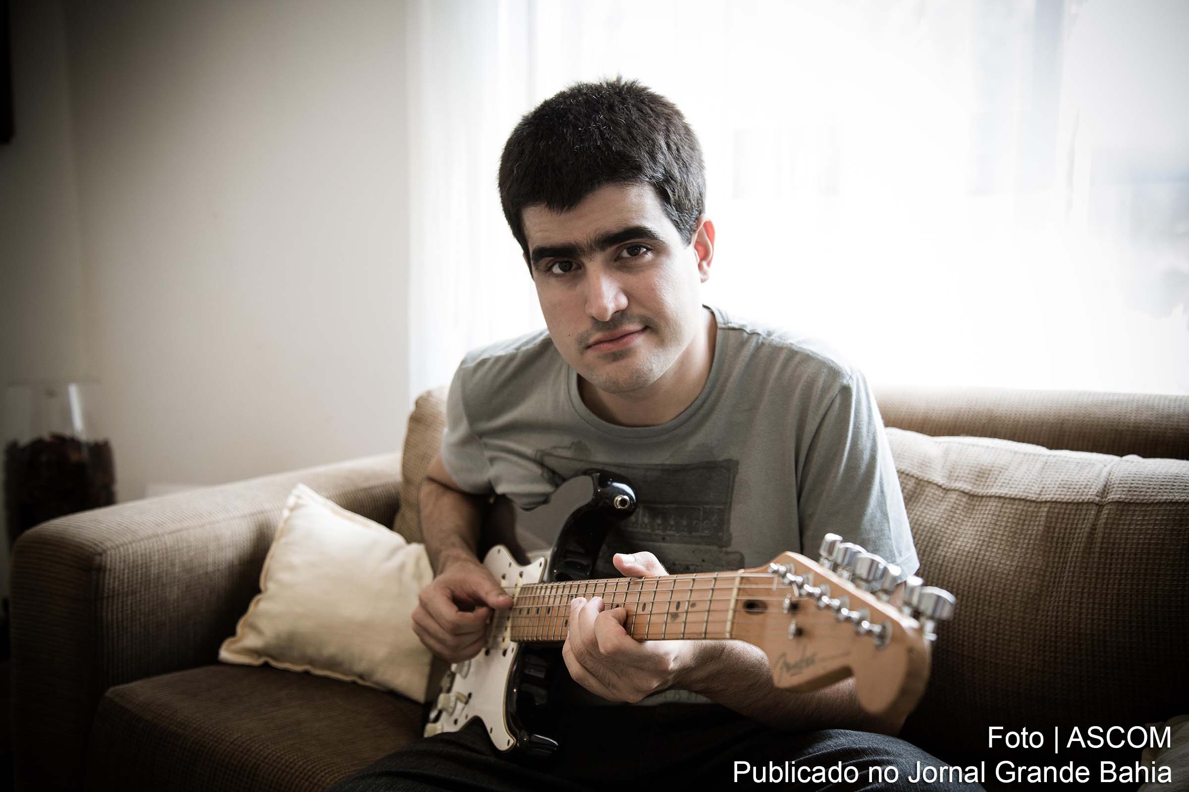 Eric Assmar Trio apresenta show no Restaurante Solar Rio Vermelho.
