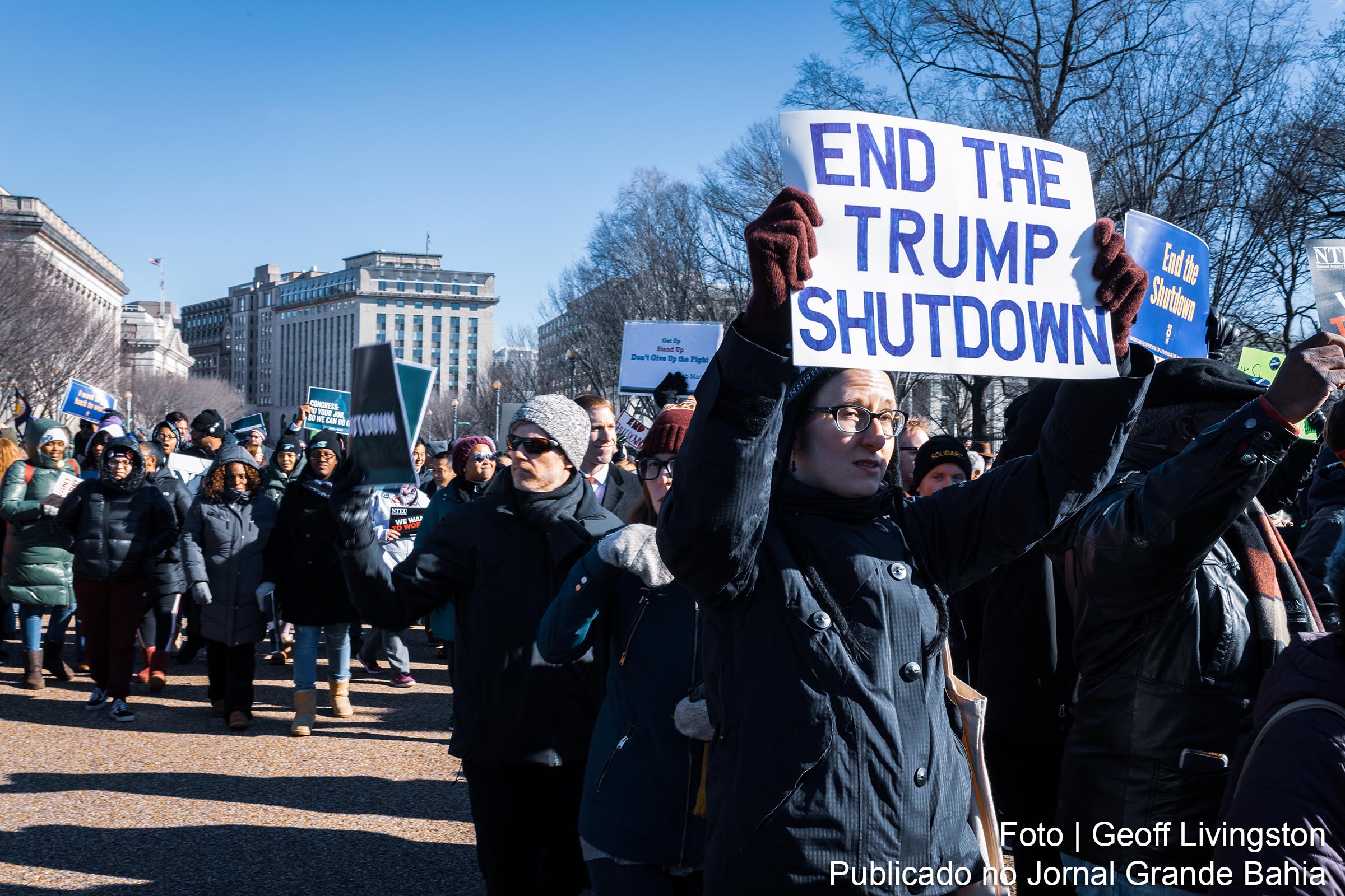 Estadunidenses protestam contra o ‘Shutdown’ do Governo Donald Trump.