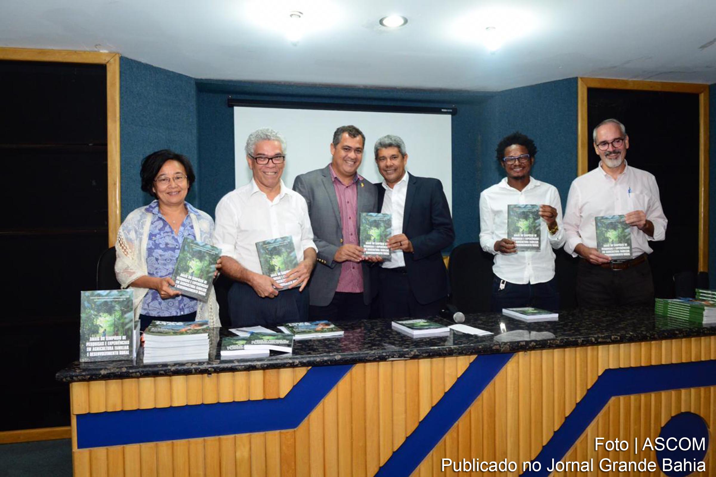 Governo da Bahia lança publicação com experiências voltadas para a agricultura familiar