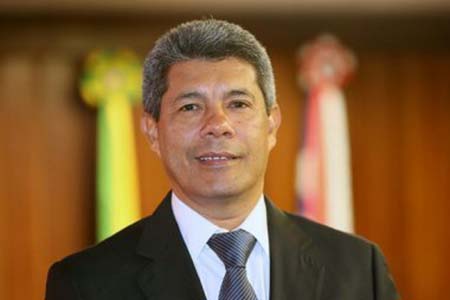 O secretário de Desenvolvimento Rural da Bahia Jerônimo Rodrigues é de Feira de Santana e foi professor assistente do Departamento de Ciências Sociais Aplicadas da UEFS.