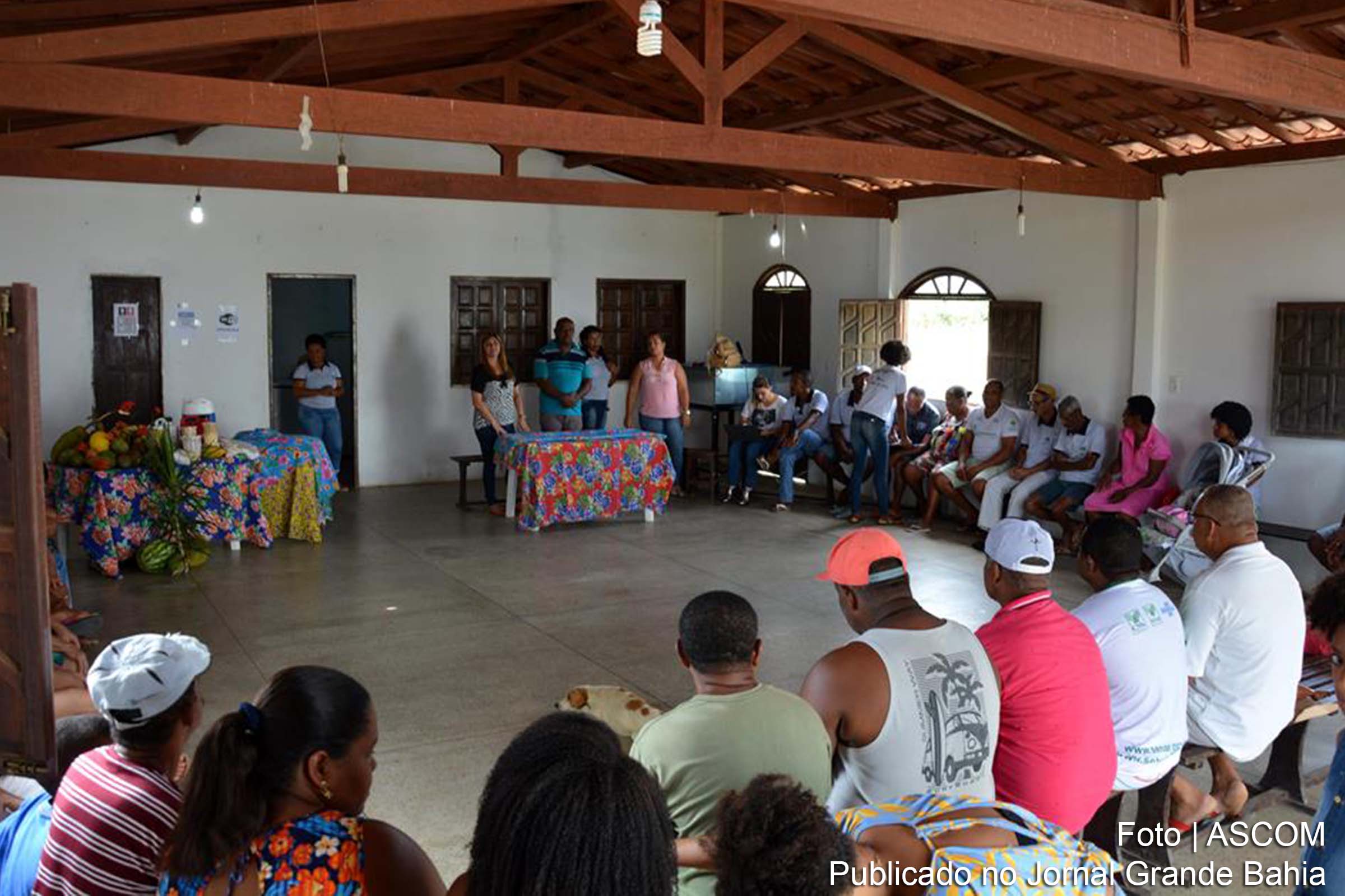 A comunidade rural de Sapucaia, no município de Santo Antônio de Jesus, Território de Identidade Recôncavo, está recebendo investimentos do Governo do Estado para dinamizar a cadeia produtiva da mandioca.