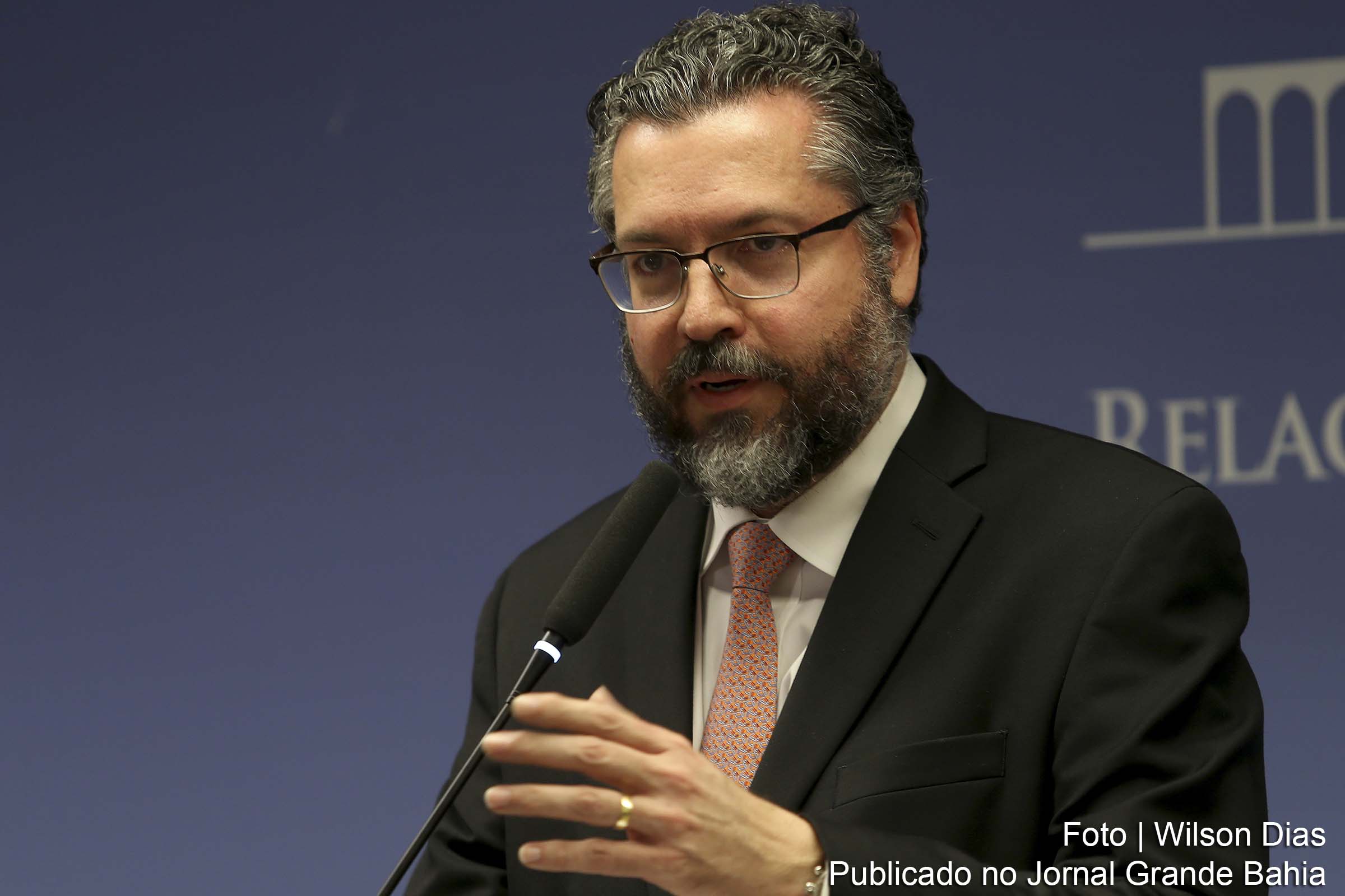 O ministro das Relações Exteriores, Ernesto Araújo, durante entrevista coletiva, no Palácio Itamaraty, fala sobre a situação política da Venezuela..