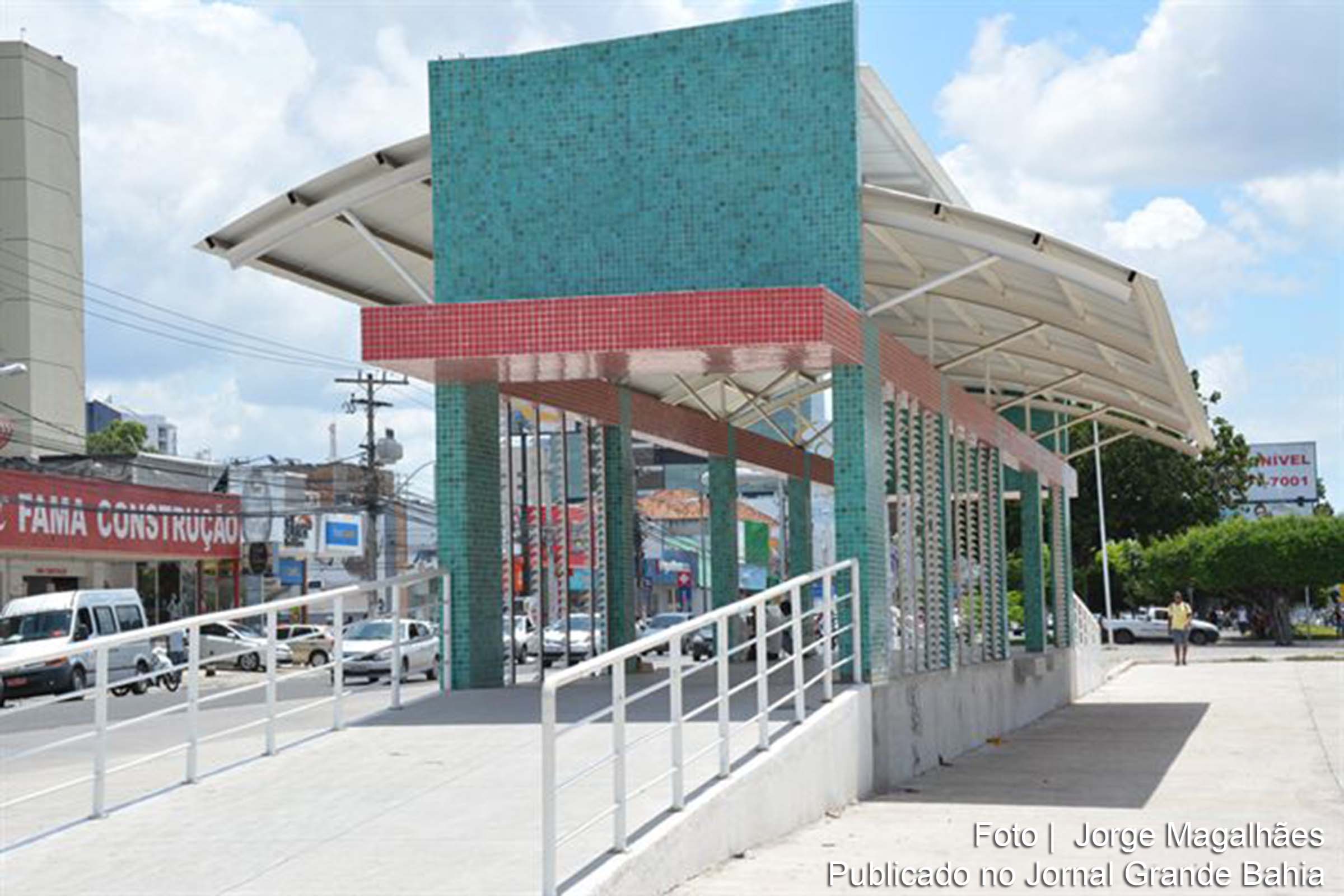 Estação de transbordo do Sistema de Transporte Público Rápido de Feira de Santana (BRT de Feira de Santana), situada na Avenida Getúlio Vargas.