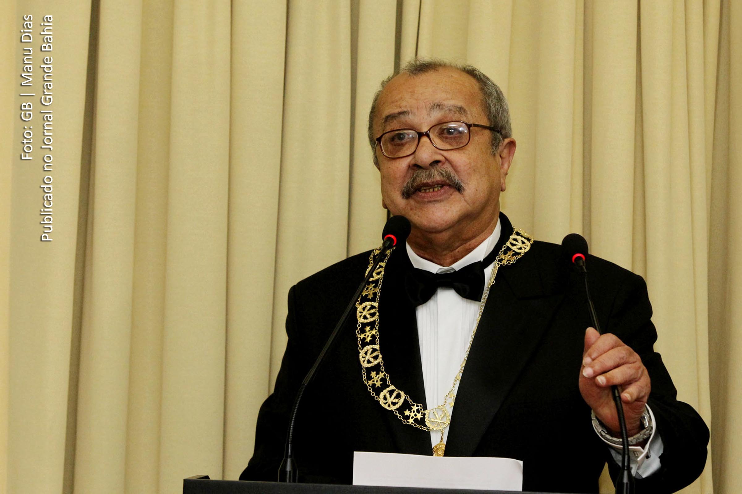 Biblioteca de Itaparica comemora 70 anos de João Ubaldo Ribeiro, autor do livro ‘Viva o Povo Brasileiro’