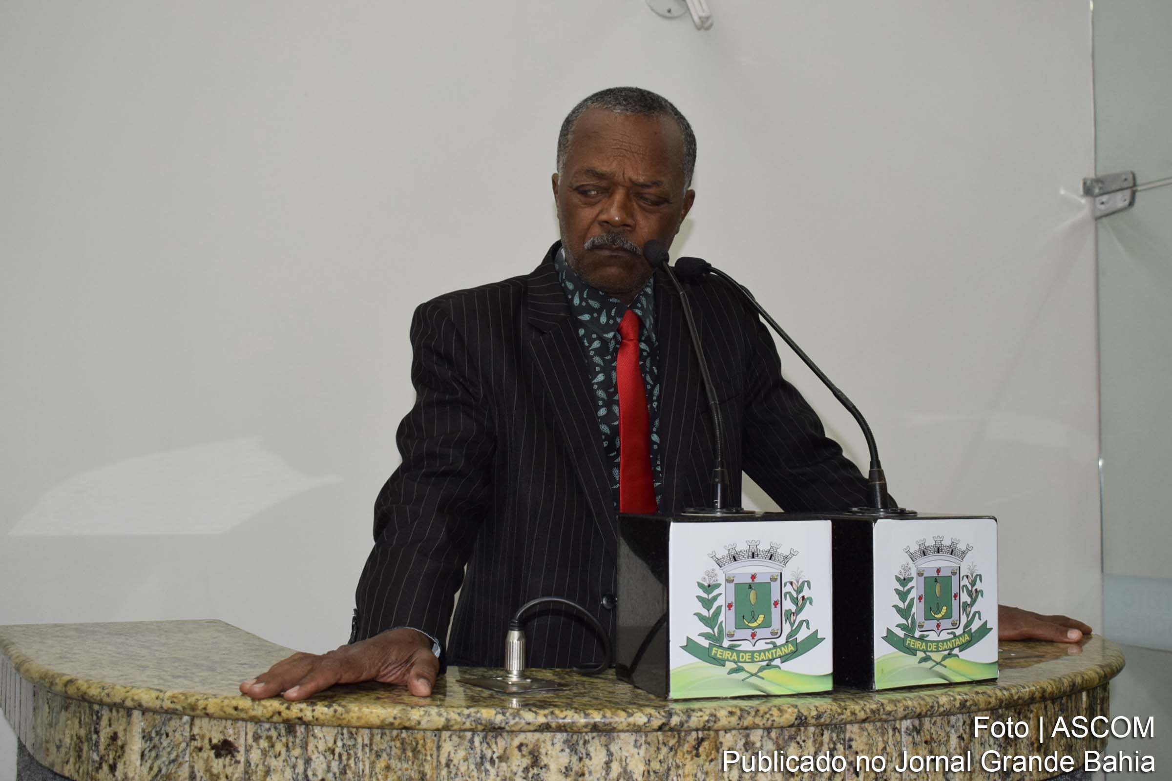 João dos Santos (João Bililiu): Fluminense, vamos em frente, levantar essa bandeira.