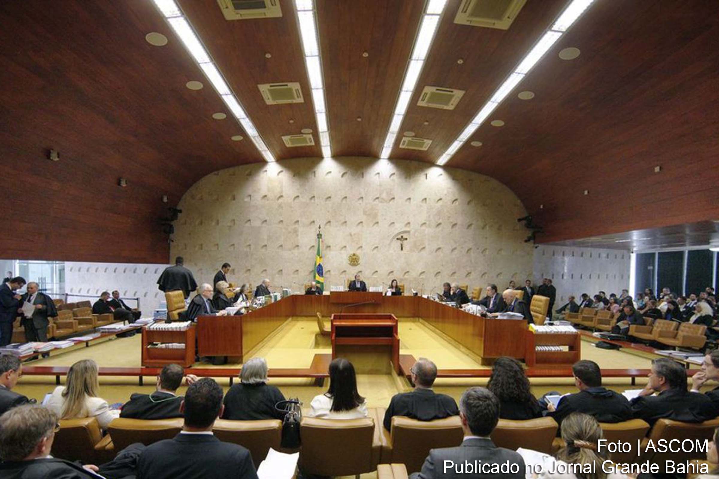 Sessão Plenária do Supremo Tribunal Federal, presidida pelo ministro Dias Toffoli. Ministro Celso de Mello não concluiu voto e julgamento de ações que pedem alteração na lei será retomado na próxima reunião do plenário.