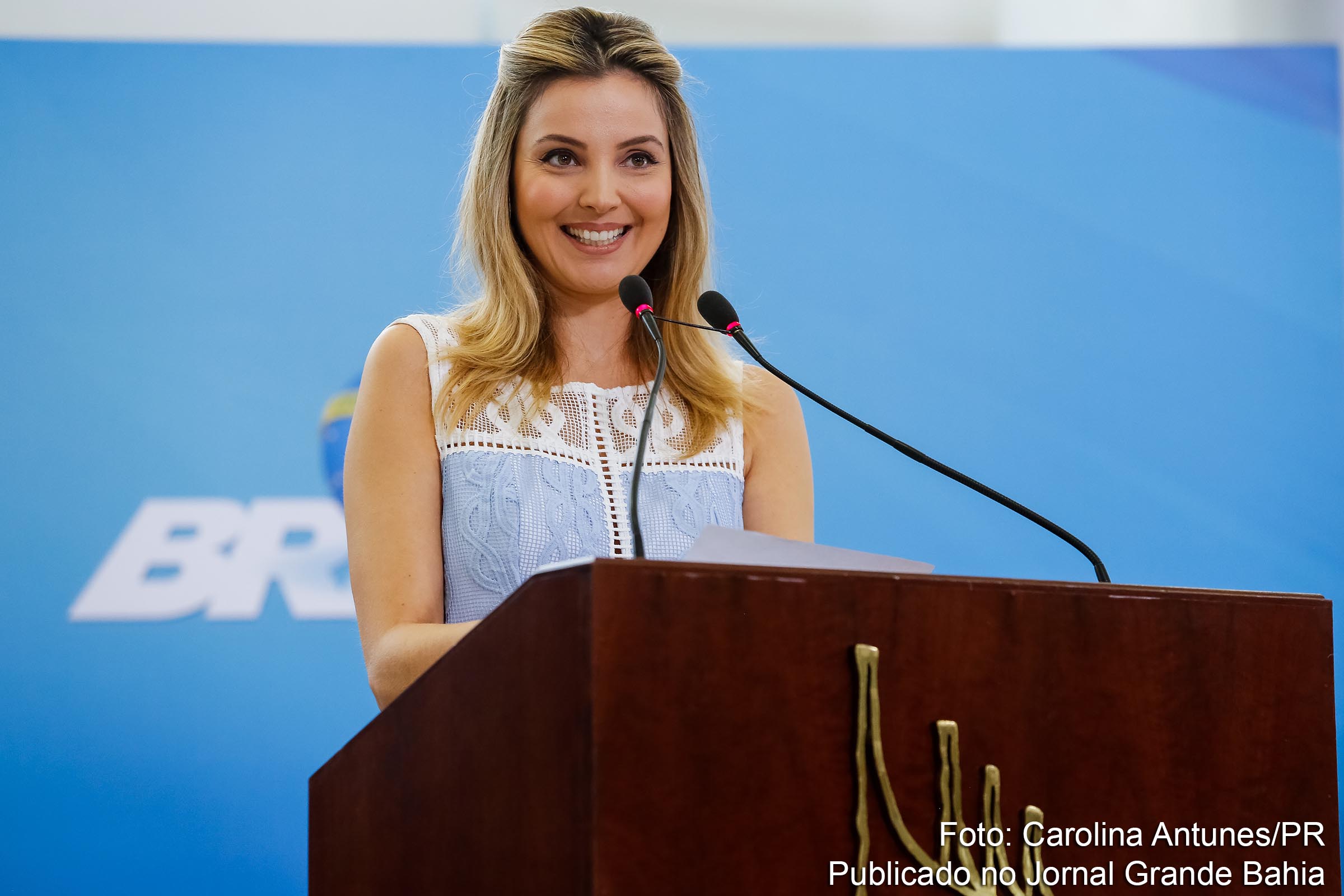 Marcela Tedeschi Araújo Temer é a esposa do 37.° Presidente do Brasil, Michel Temer, tendo servido como a 36.ª Primeira-dama do Brasil, de 31 de agosto de 2016 até 1 de janeiro de 2019.