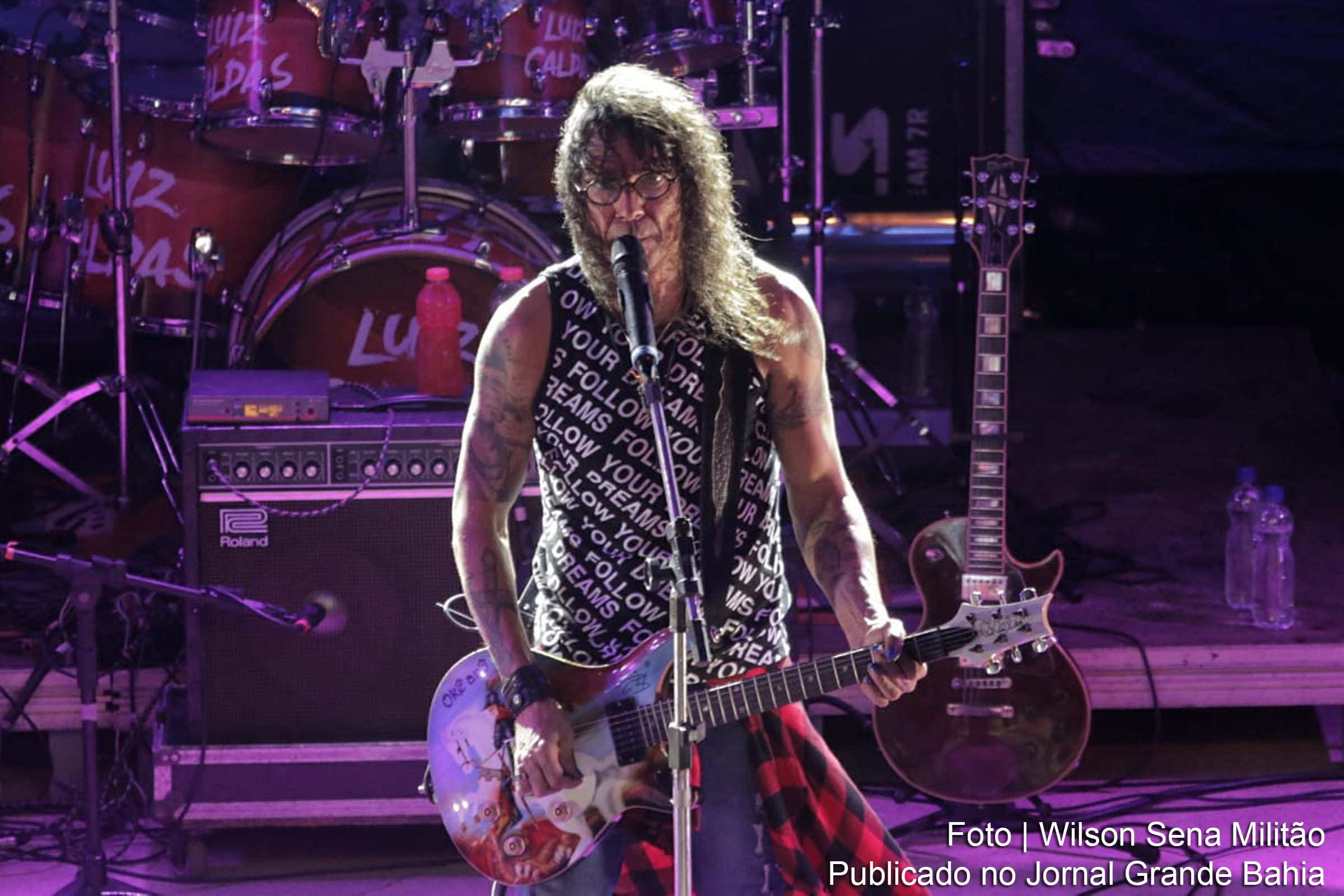 Luiz Caldas lota Parque Costa Azul, em Salvador.