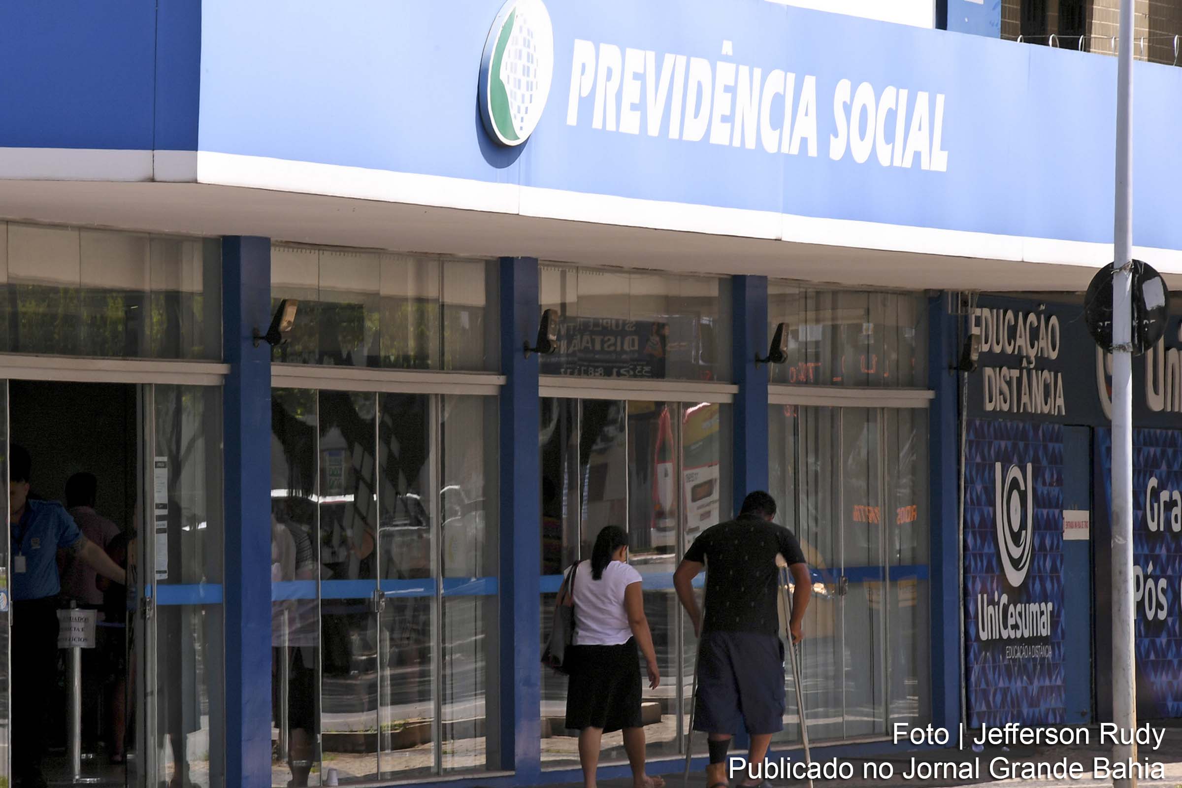 Fachada de unidade de atendimento da Previdência Social.