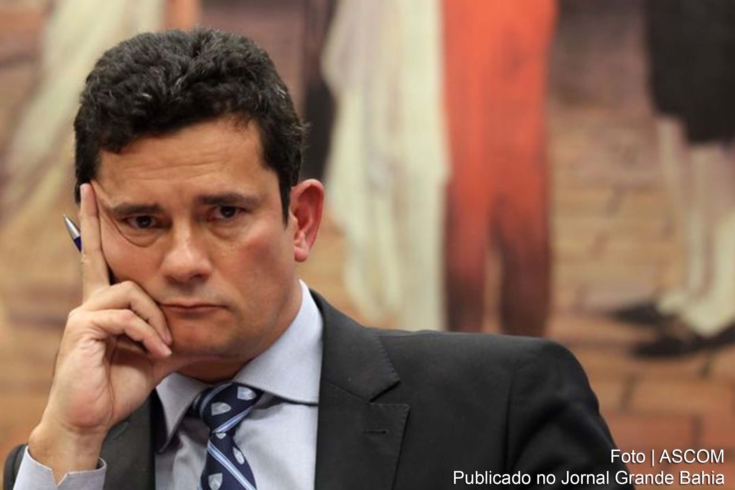 Sergio Moro: Suspeitas sobre 'laranjas' do PSL serão apuradas e possíveis culpados serão responsabilizados.