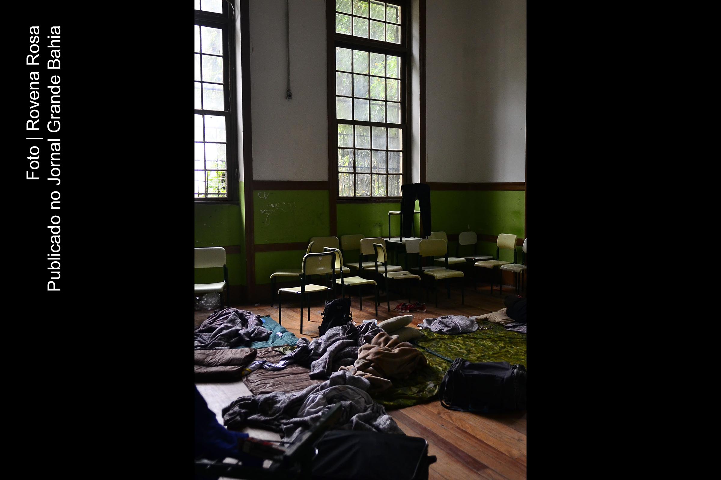 Dormitório improvisado em sala de aula na ocupação da Escola Estadual Caetano de Campo, em São Paulo.