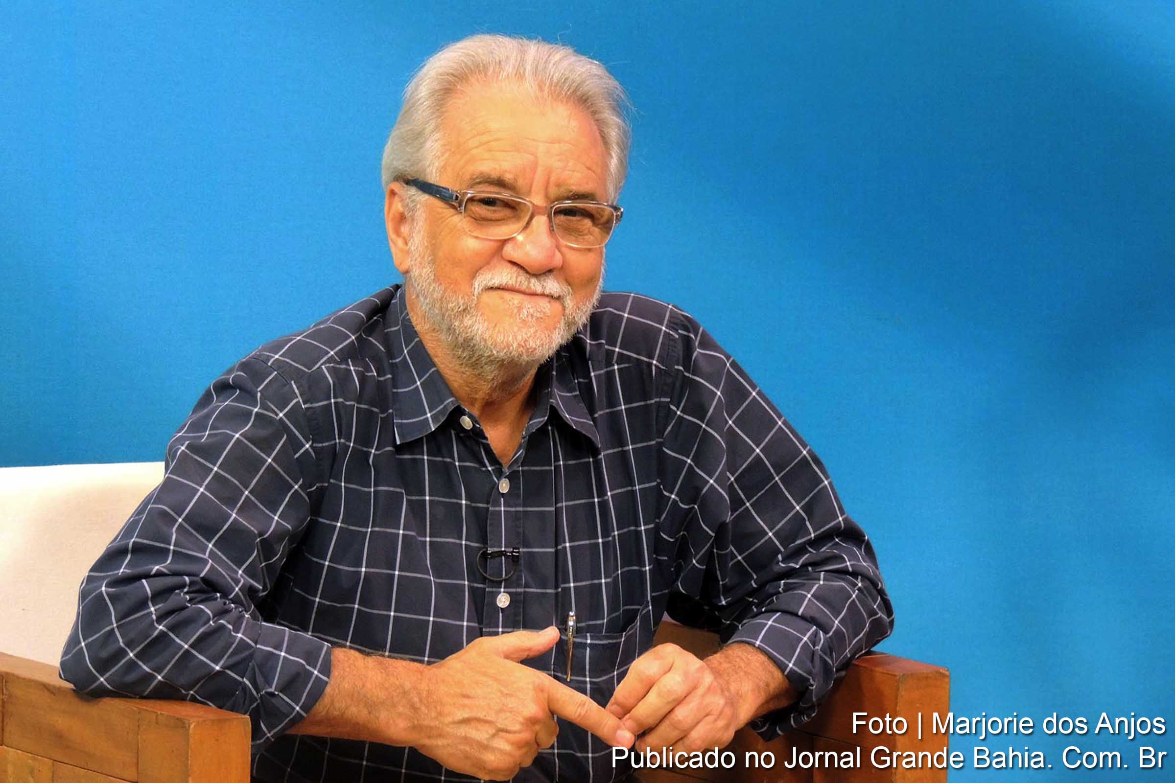 Emiliano José, suplente de deputado federal pelo PT da Bahia, jornalista, professor e escritor.
