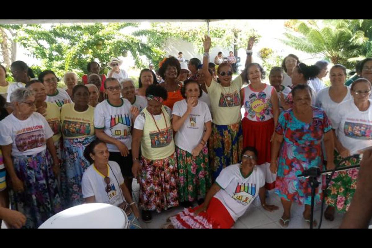 Idosas do Centro de Convivência Dona Zazinha, em Feira de Santana.