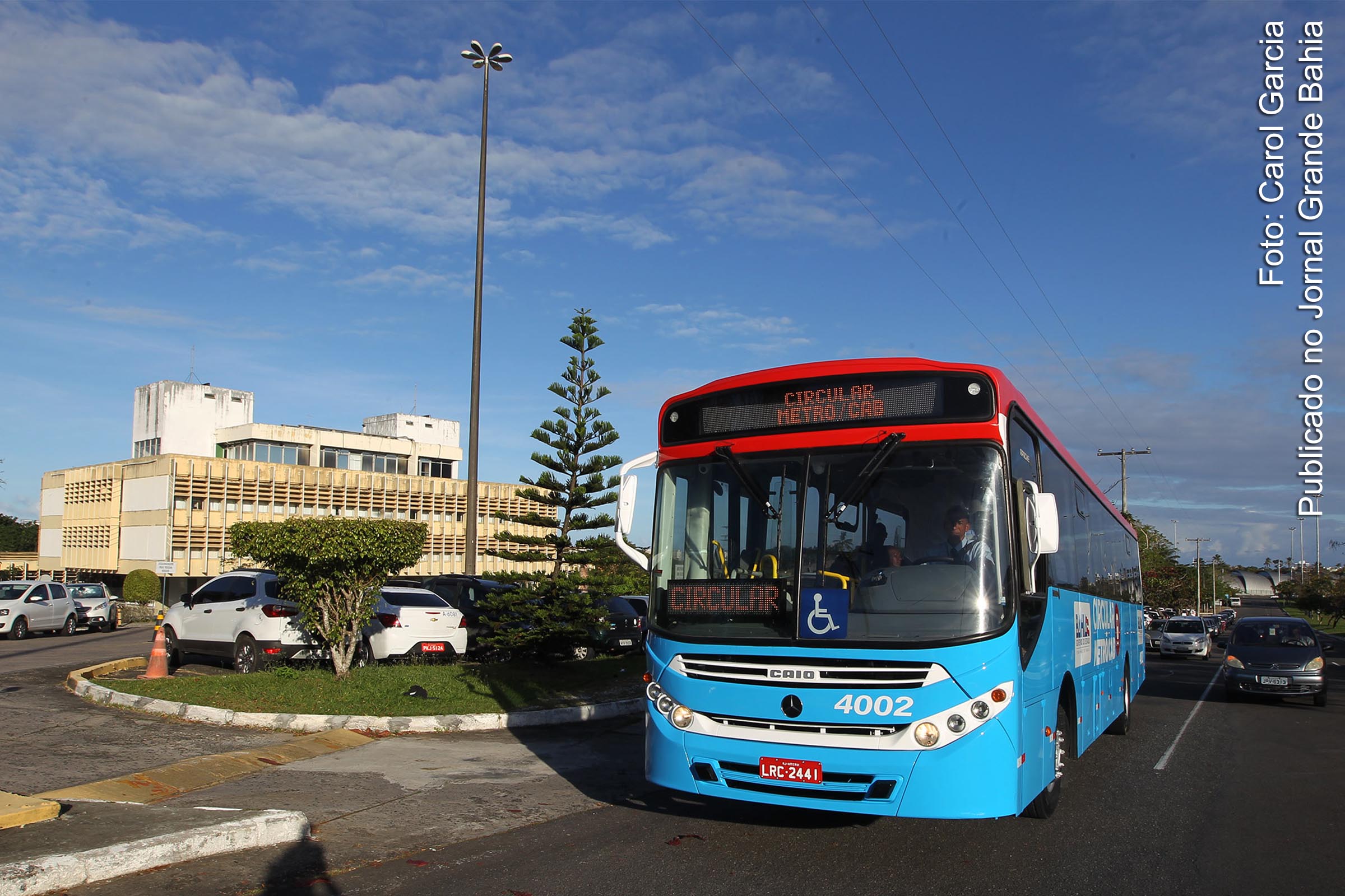 Linha circular de ônibus conecta Centro Administrativo da Bahia (CAB) ao Sistema do Metrô de Salvador.