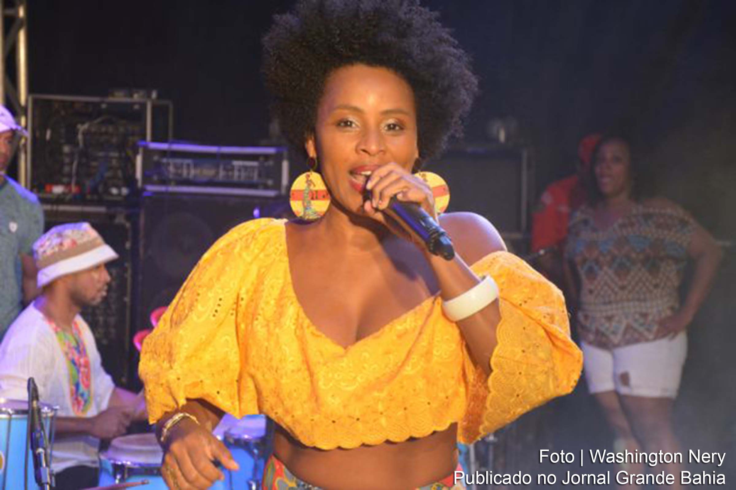 Maryzélia foi uma das candidatas da segunda edição do Festival Vozes da Terra em 2002, e segue carreira nacional, levando em seu canto a influência do samba de roda, samba reggae e clássicos da MPB.