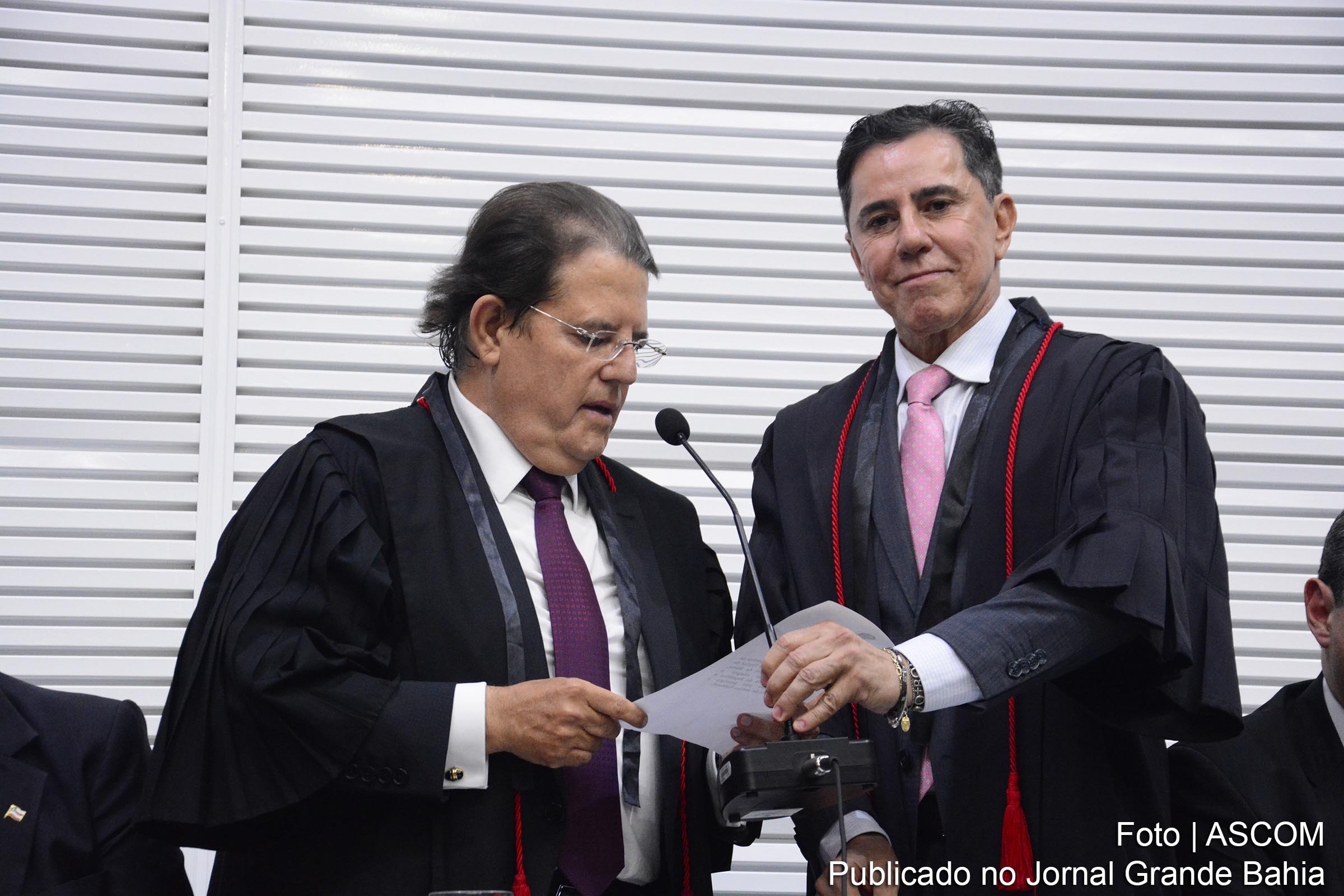 Desembargador Edmilson Jatahy Fonseca Junior presta juramento como presidente do Tribunal Regional Eleitoral (TRE Bahia), em 28 de março de 2019.