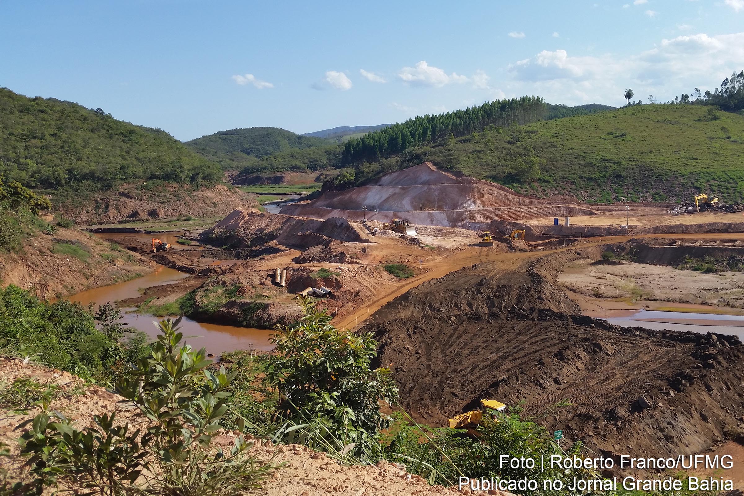 De responsabilidade da mineradora Samarco, rompimento barragem do Fundão, em Mariana, Minas Gerais, provocou ampla degradação do meio ambiente do Brasil.