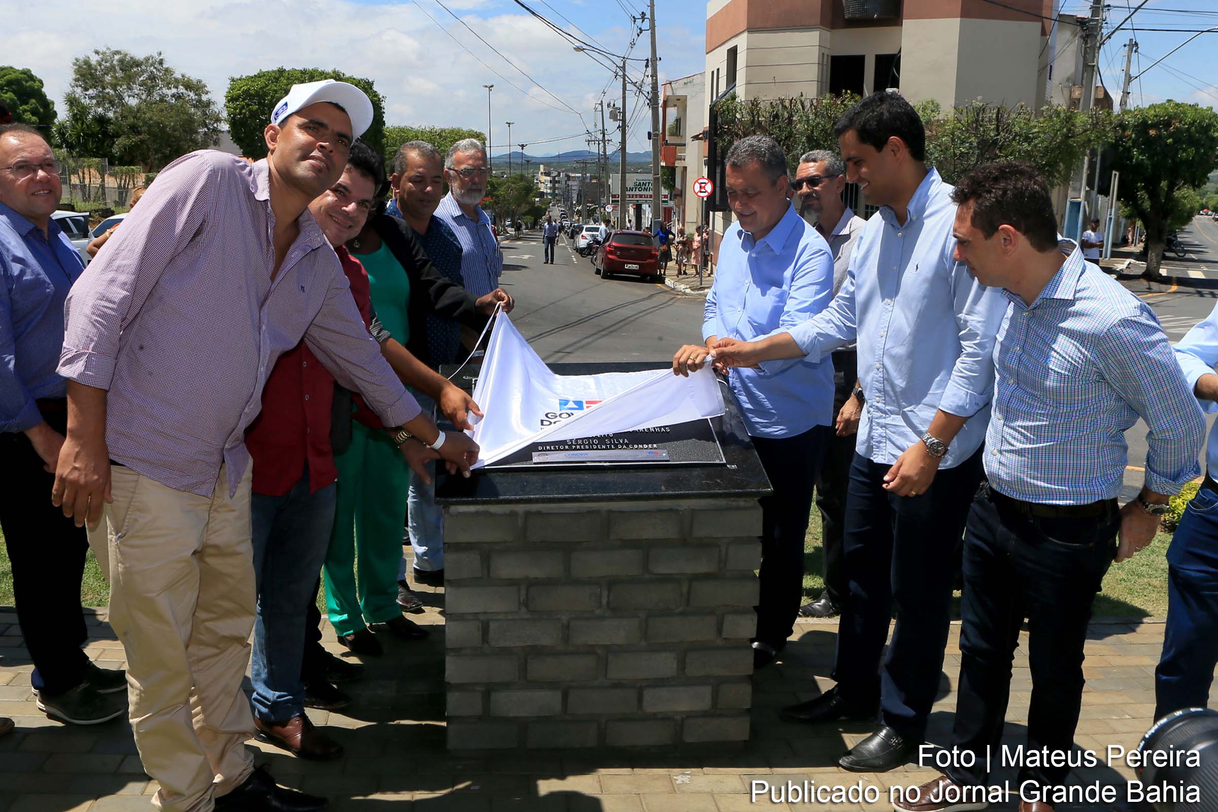 Em Itaberaba, nesta sexta-feira (22/03/2019), governador Rui Costa inaugura 1ª etapa do Sistema de Esgotamento Sanitário e visita as obras da 2ª etapa, inaugura quadra poliesportiva, entrega de pavimentação de vias e visita o Programa Saúde sem Fronteiras.