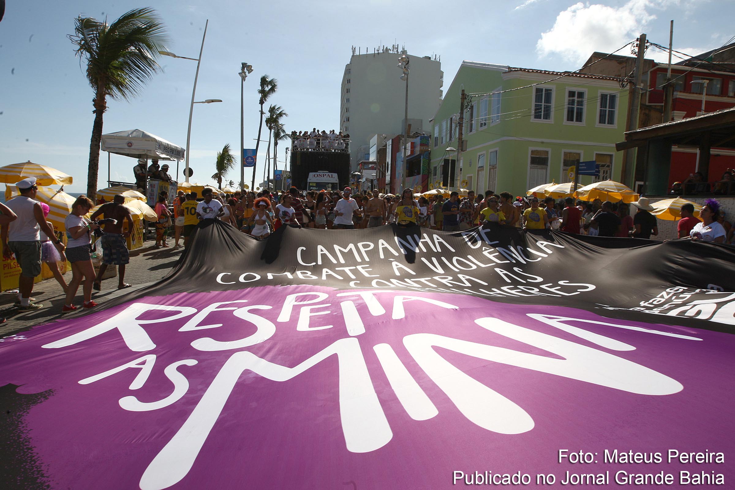 Trio Respeite as Mina, No Circuito Dodô (Barra), do Carnaval 2019 de Salvador.