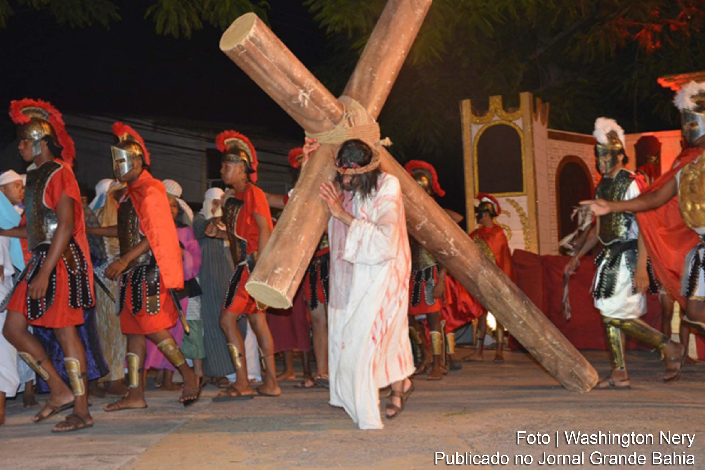 Grupo de Teatro de Humildes, retratou a passagem de Jesus Cristo pela Terra e seu sacrifício em defesa da humanidade.